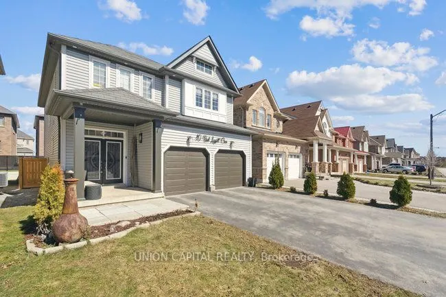10 Bud Leggett Crescent