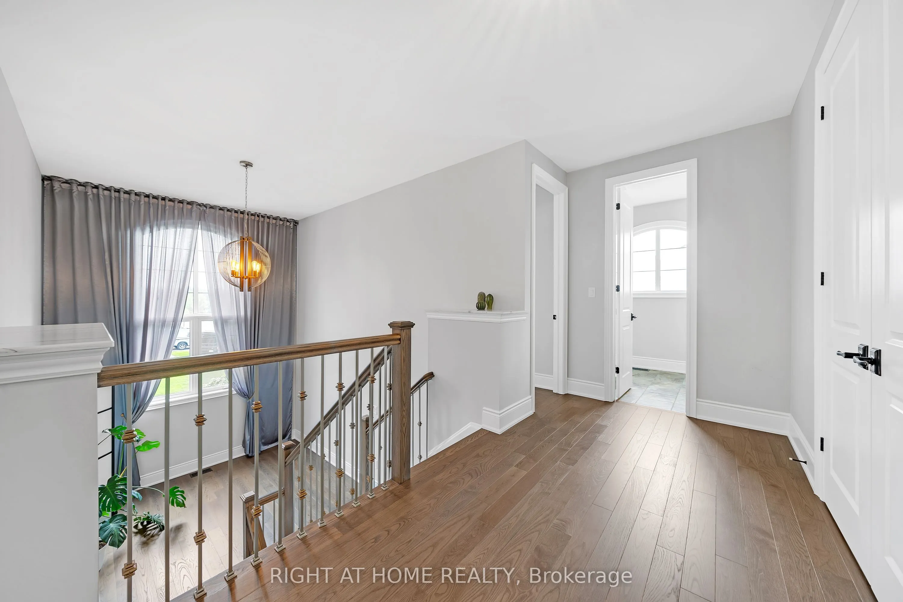 45 Cairns Gate