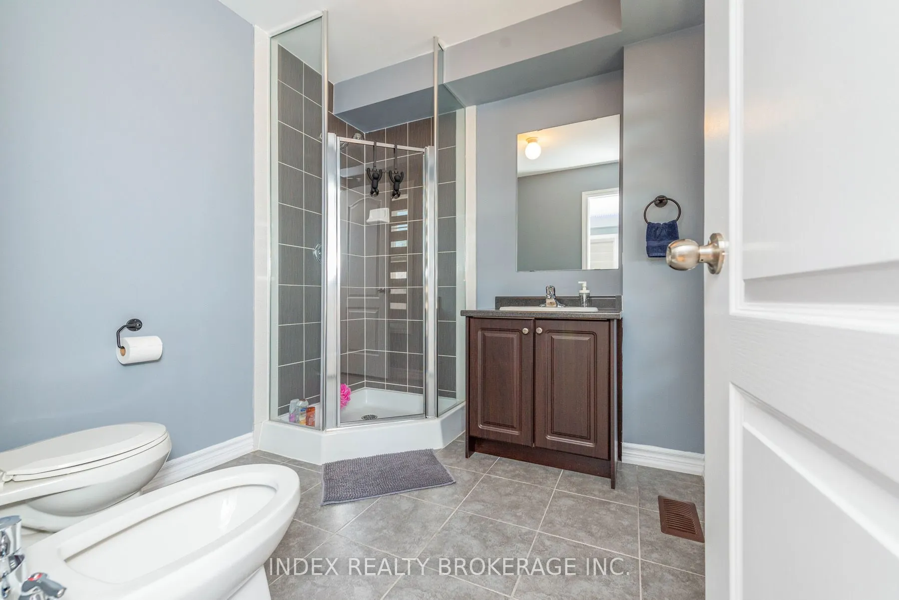 10 Porter Avenue, #26