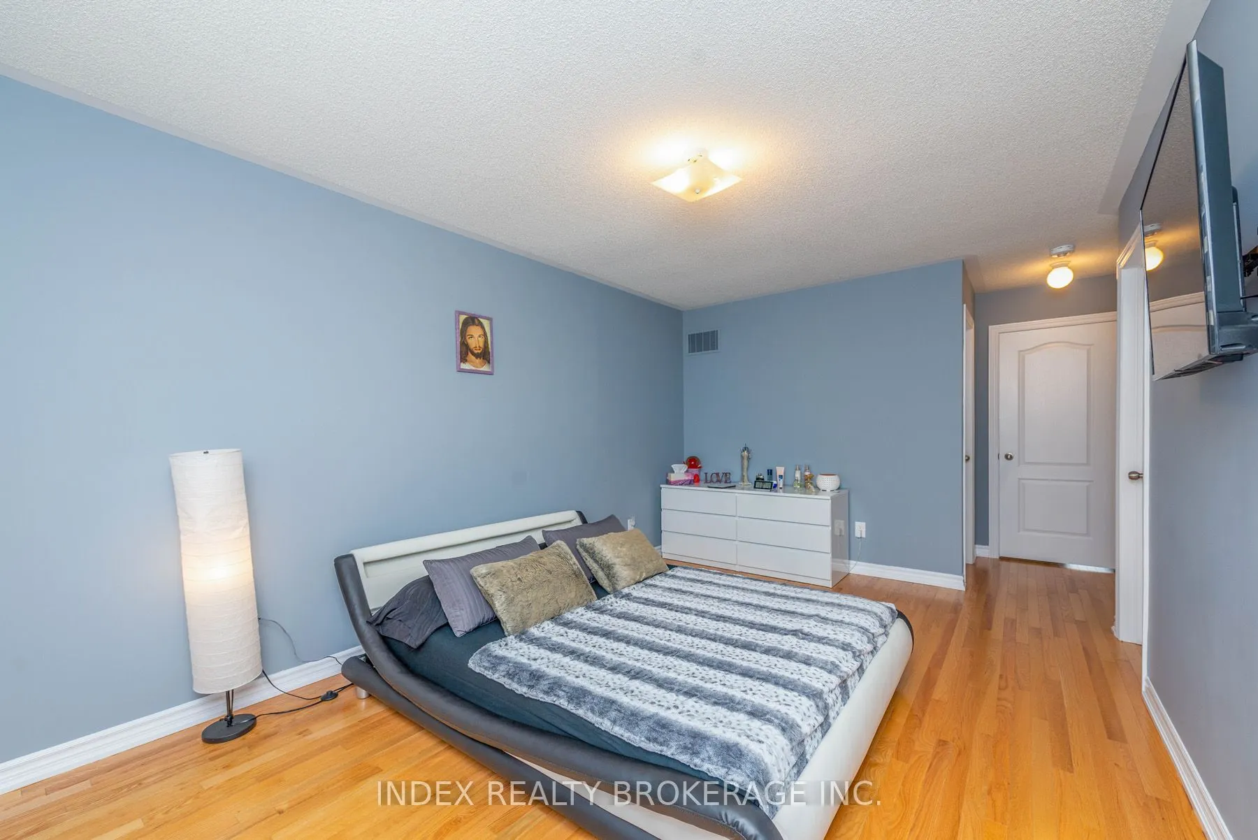 10 Porter Avenue, #26