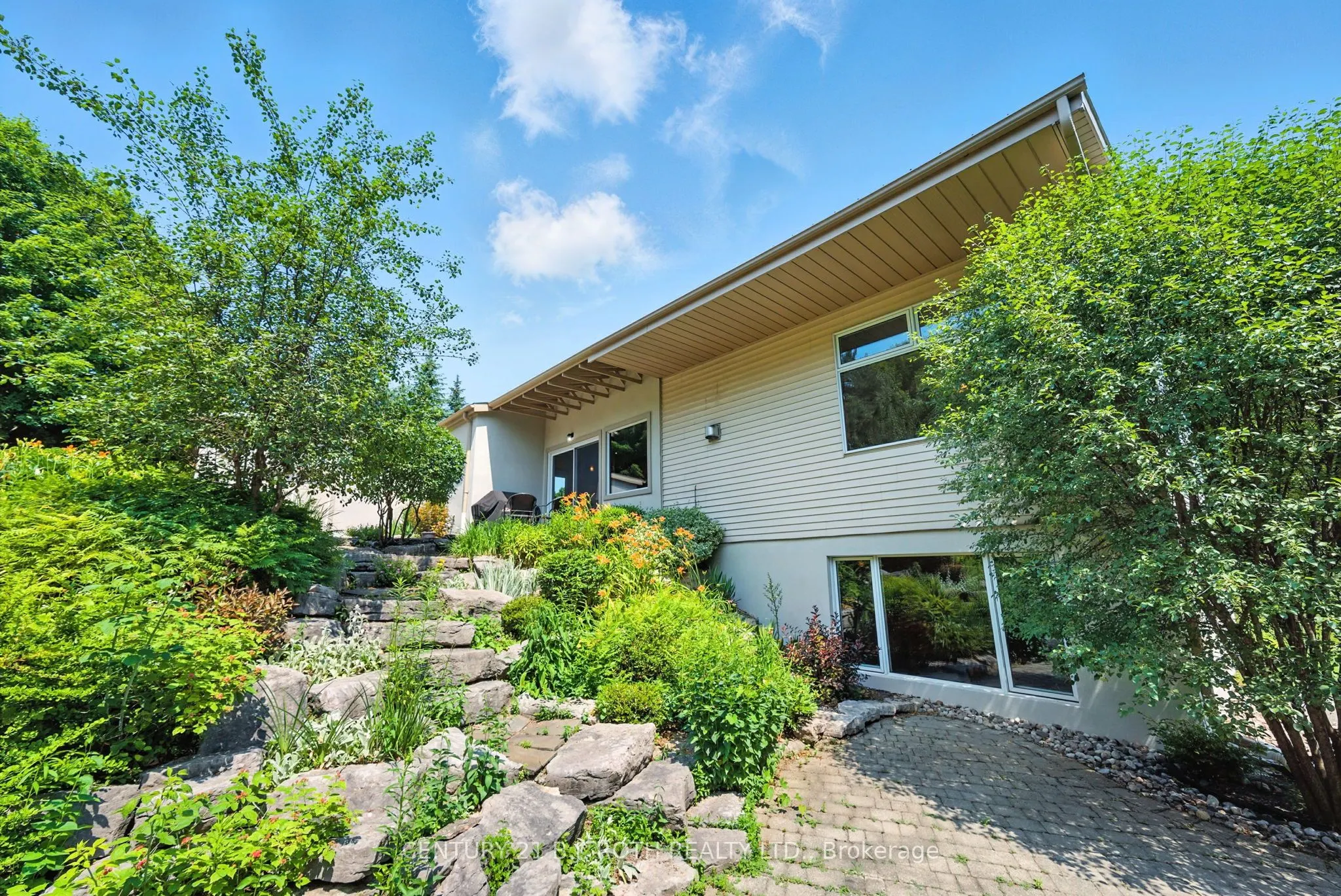 1131 Brock Road