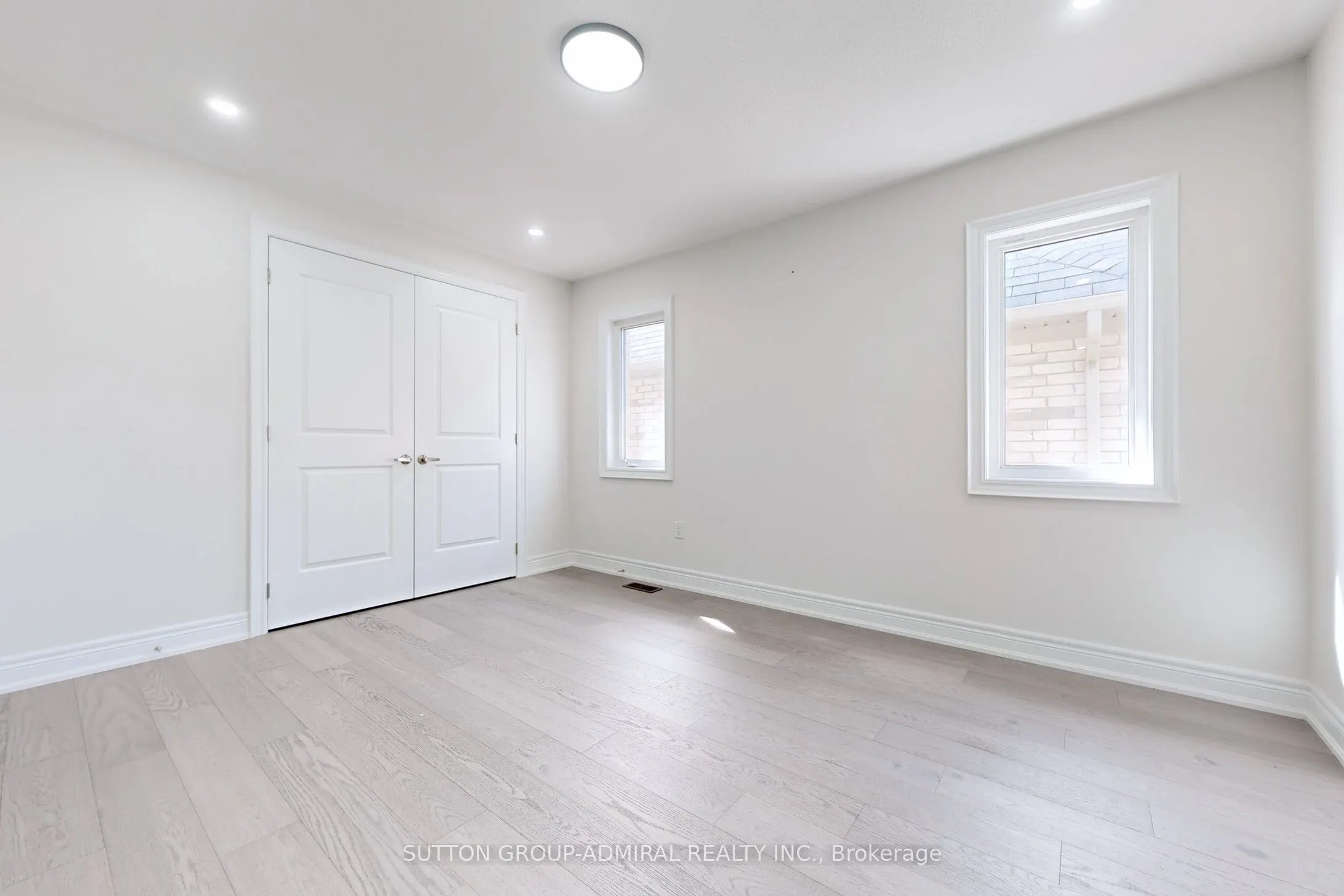 99 Kingknoll Crescent