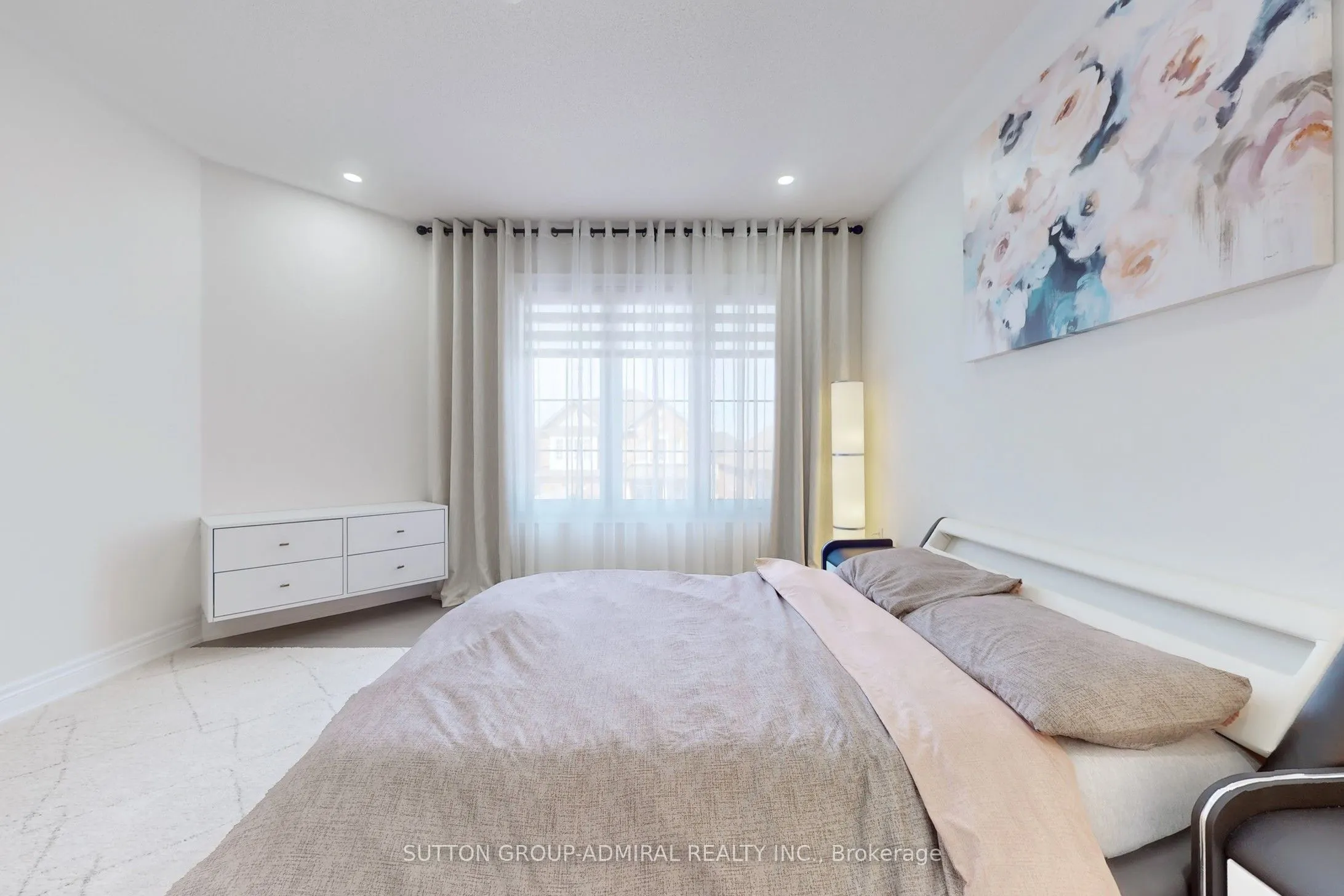 99 Kingknoll Crescent