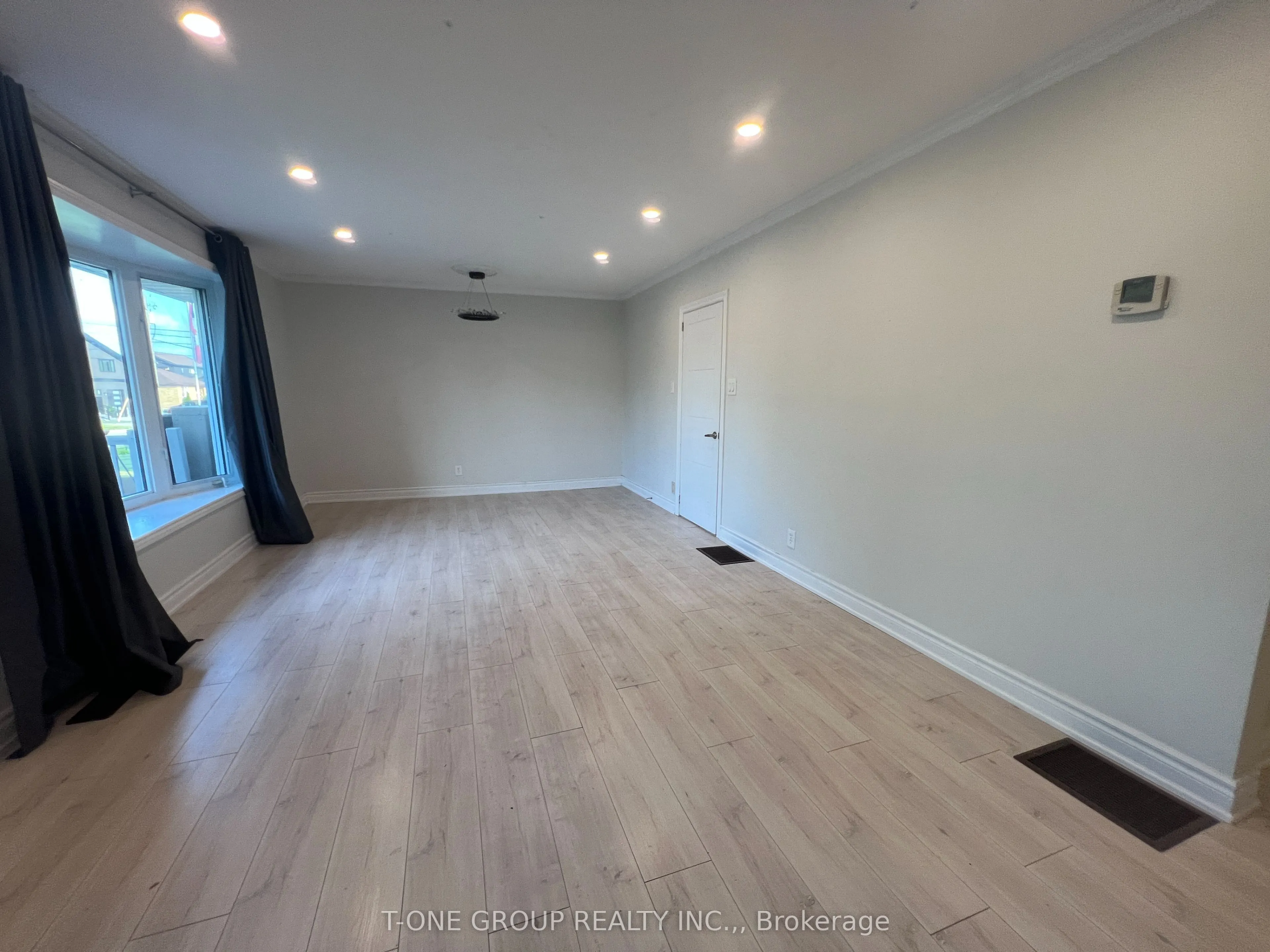 98 Thornton Avenue