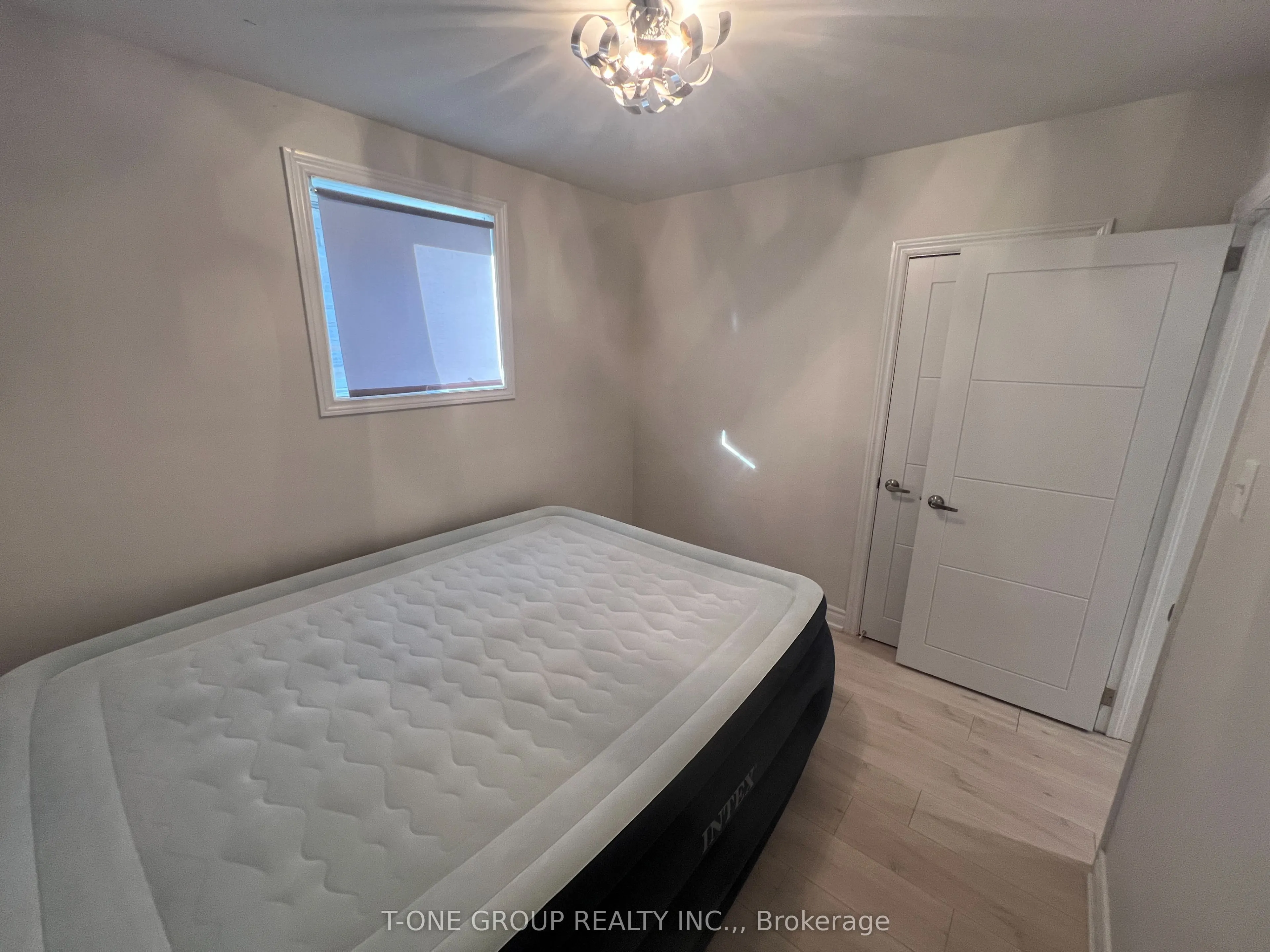 98 Thornton Avenue