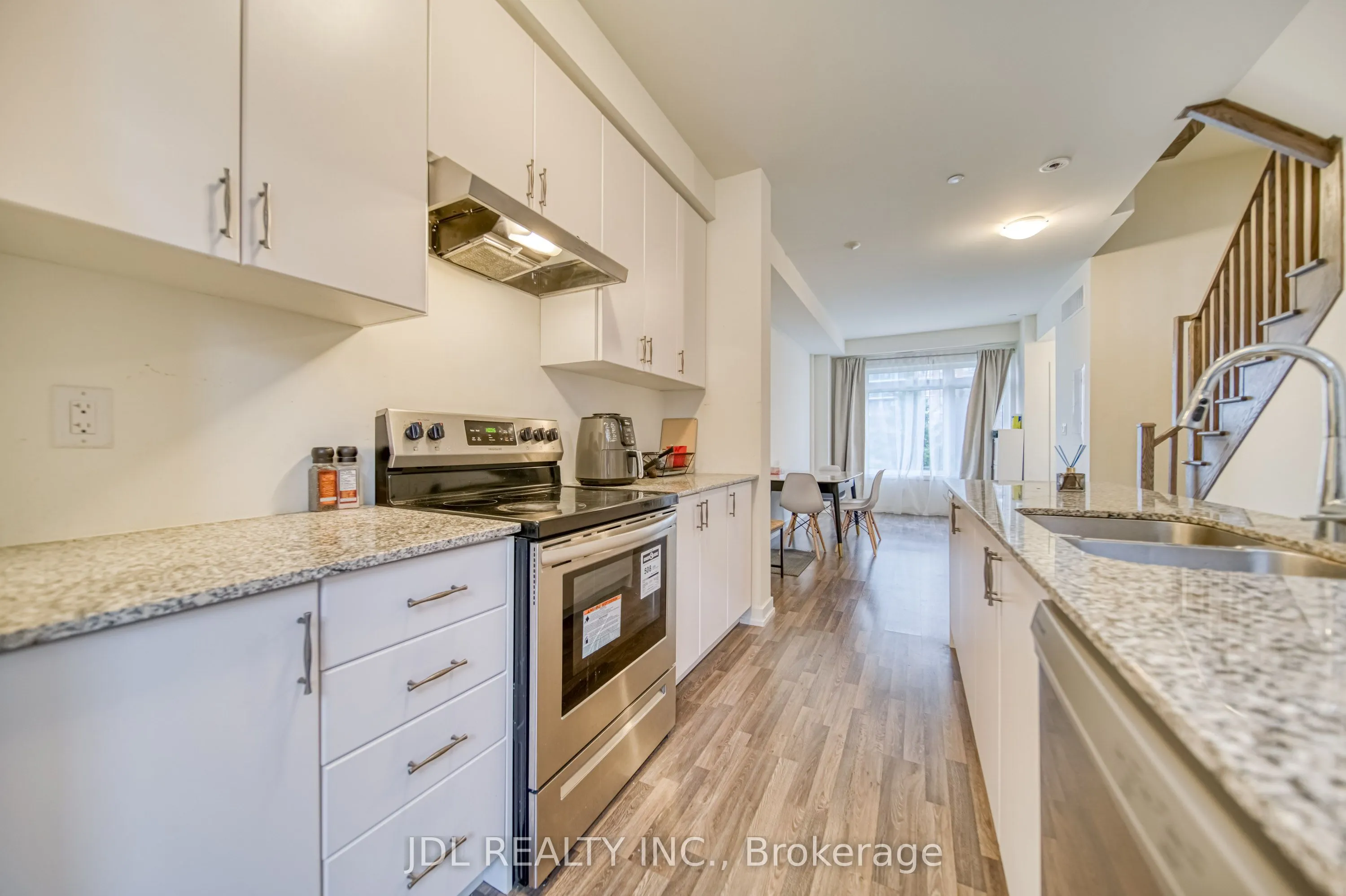 370 D Red Maple Road, #118