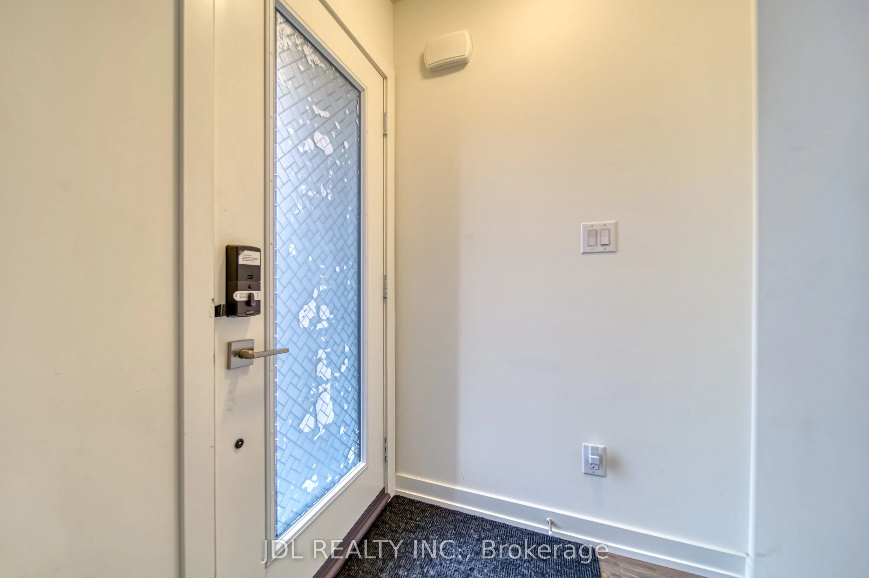370 D Red Maple Road, #118