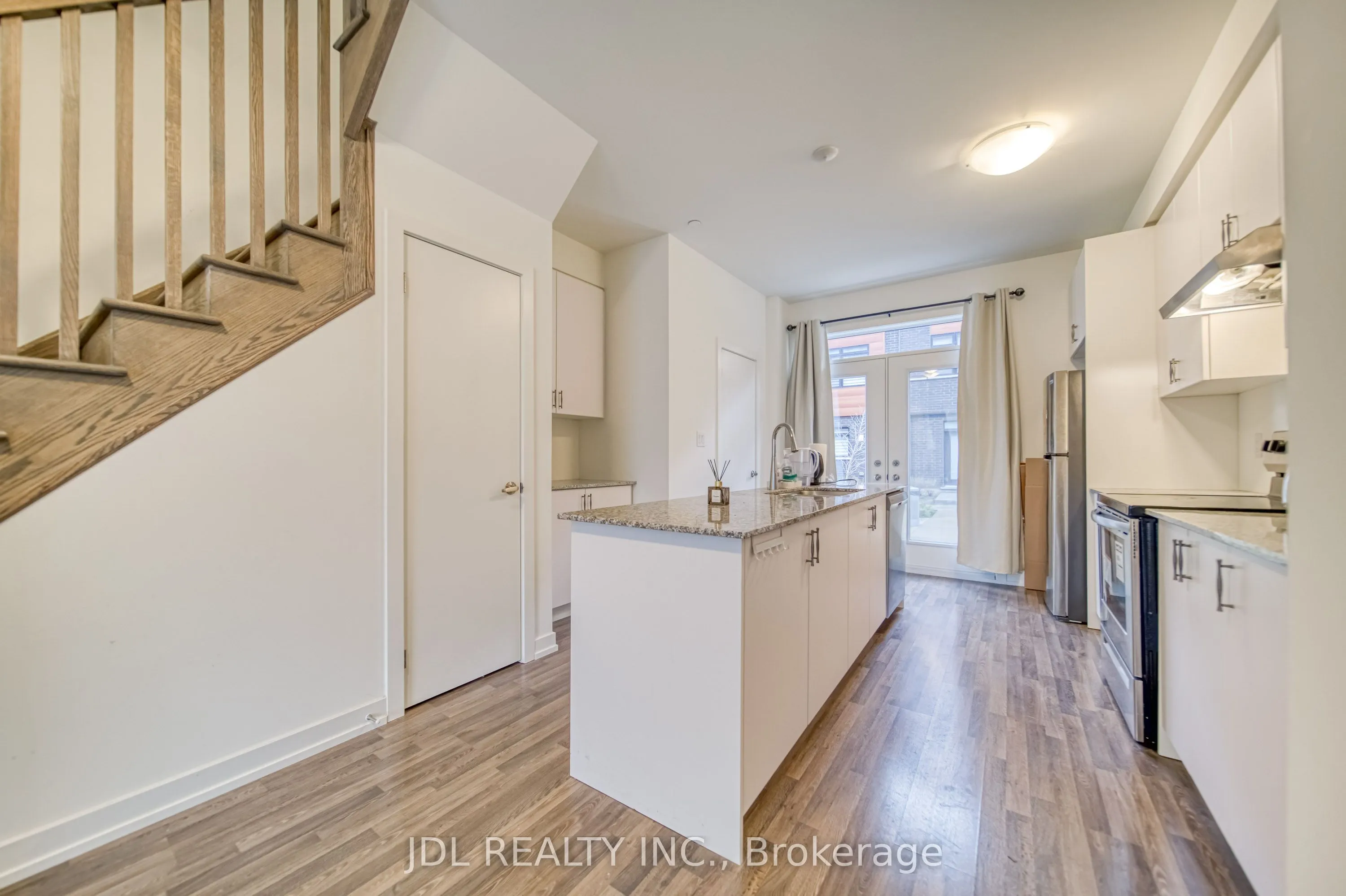 370 D Red Maple Road, #118