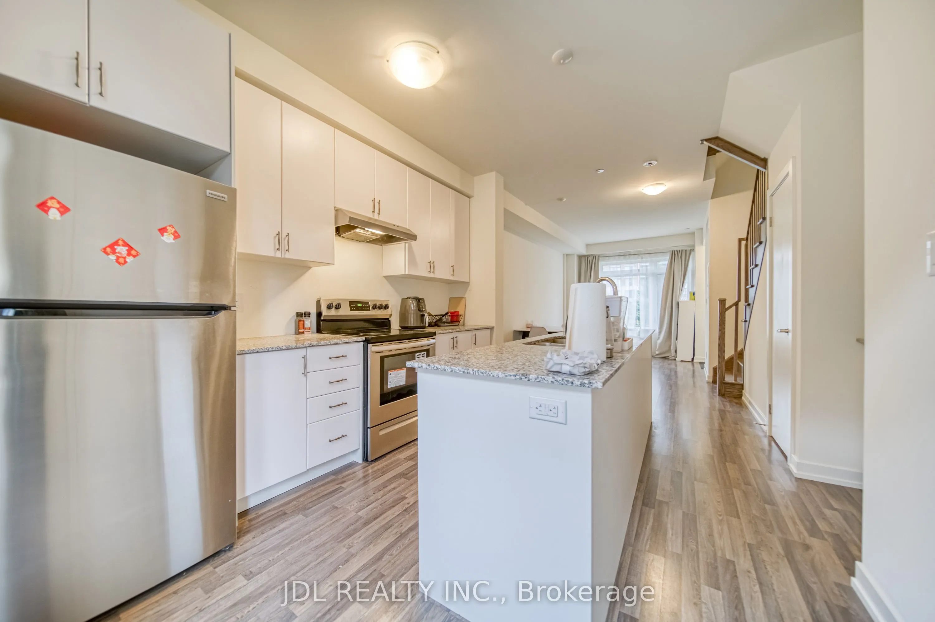 370 D Red Maple Road, #118