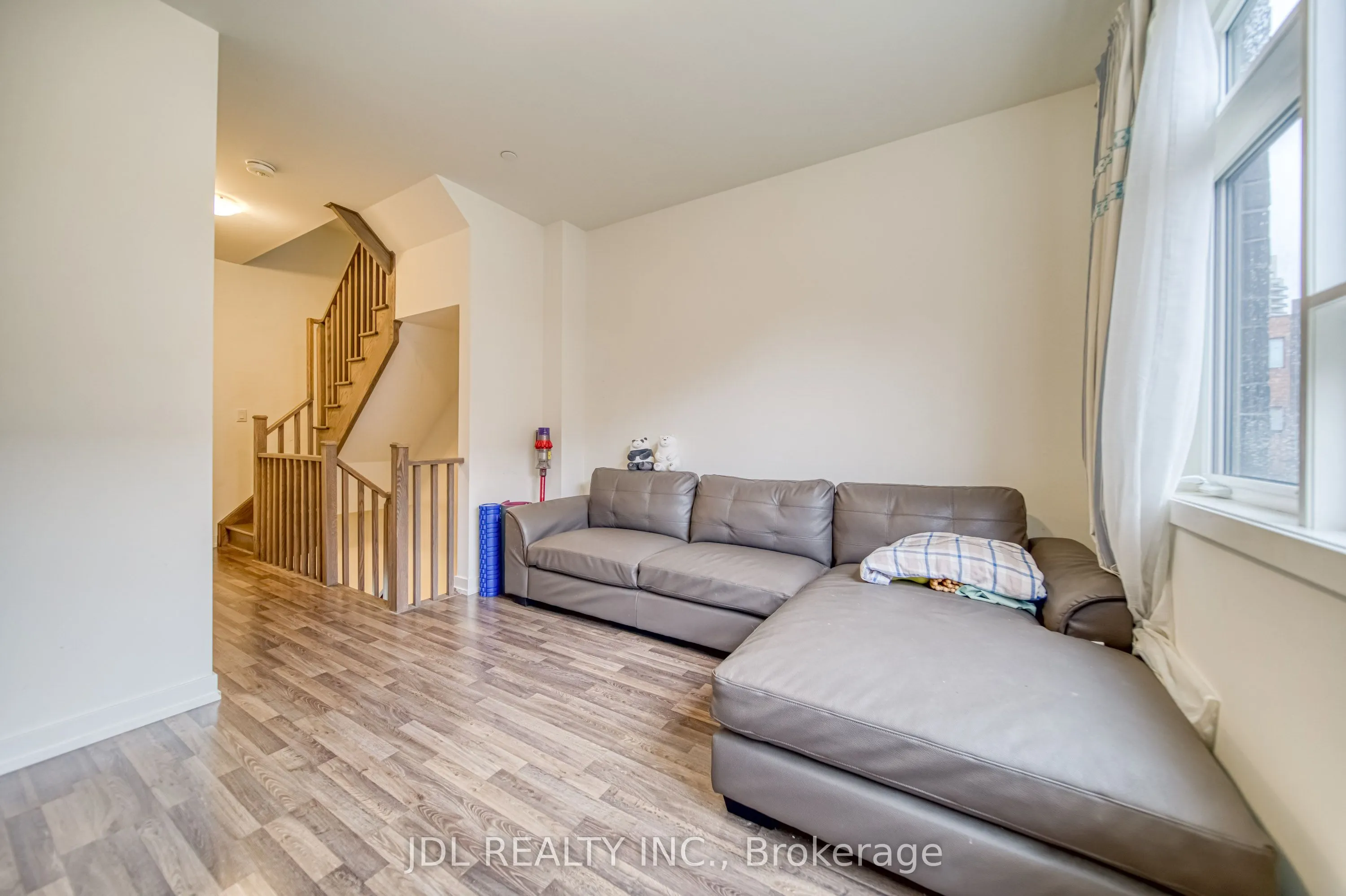 370 D Red Maple Road, #118