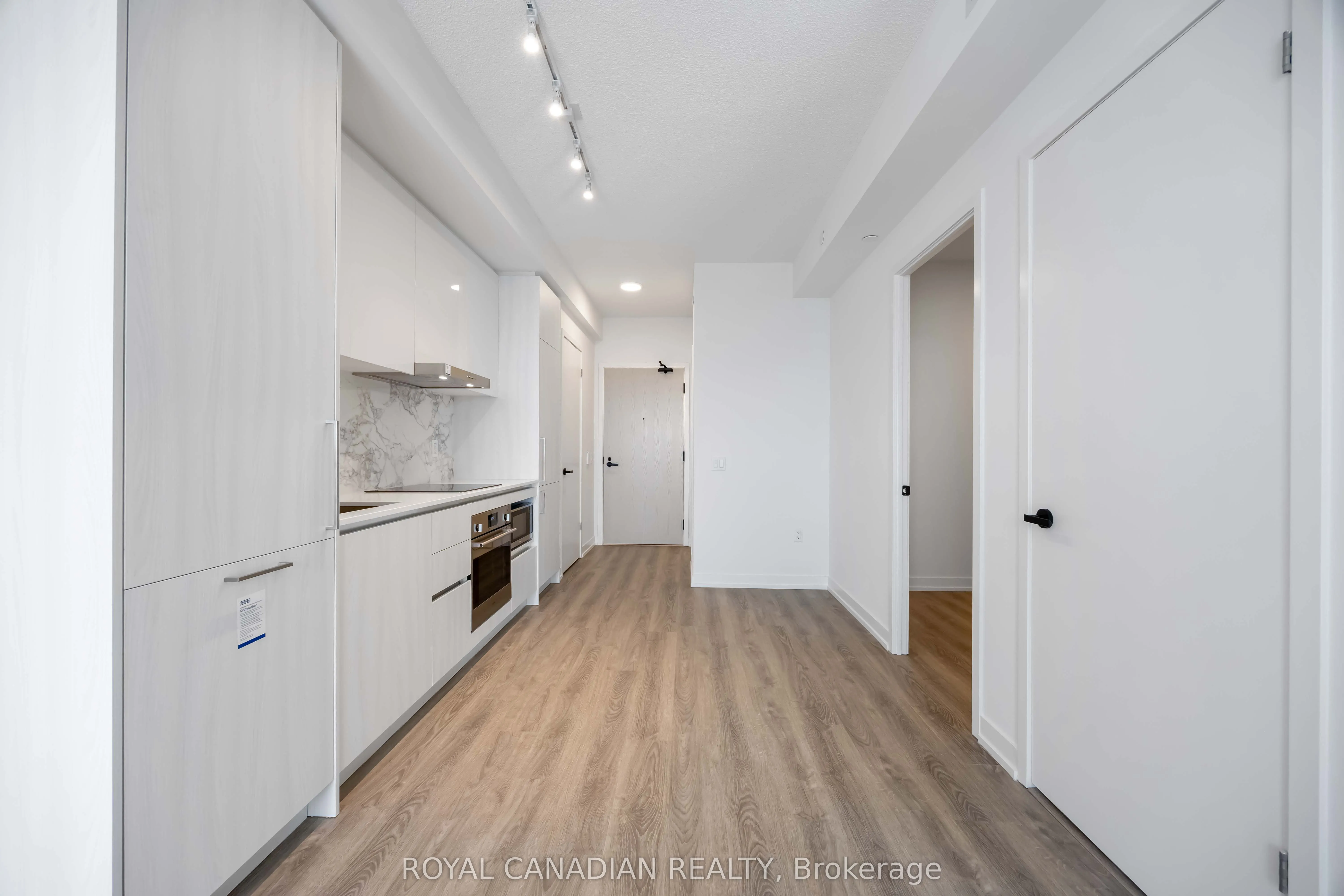 195 Commerce Street, #5007