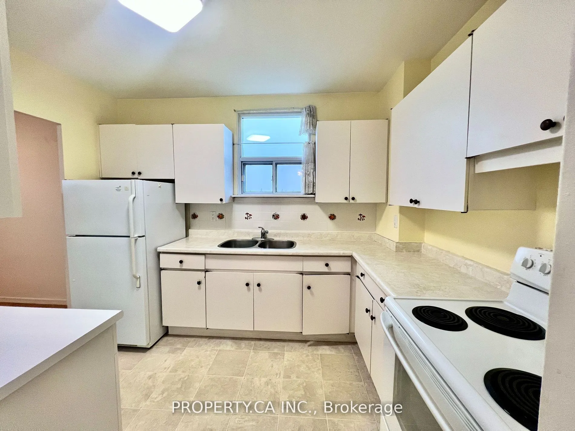 67 Richmond Street, #608