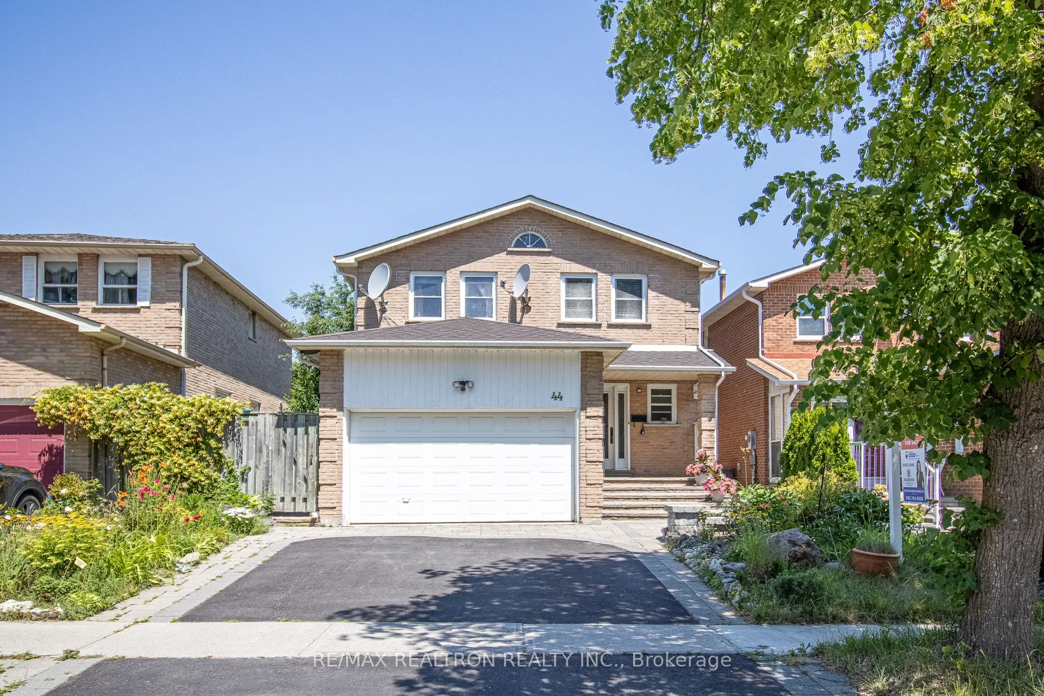 44 Graham Crescent