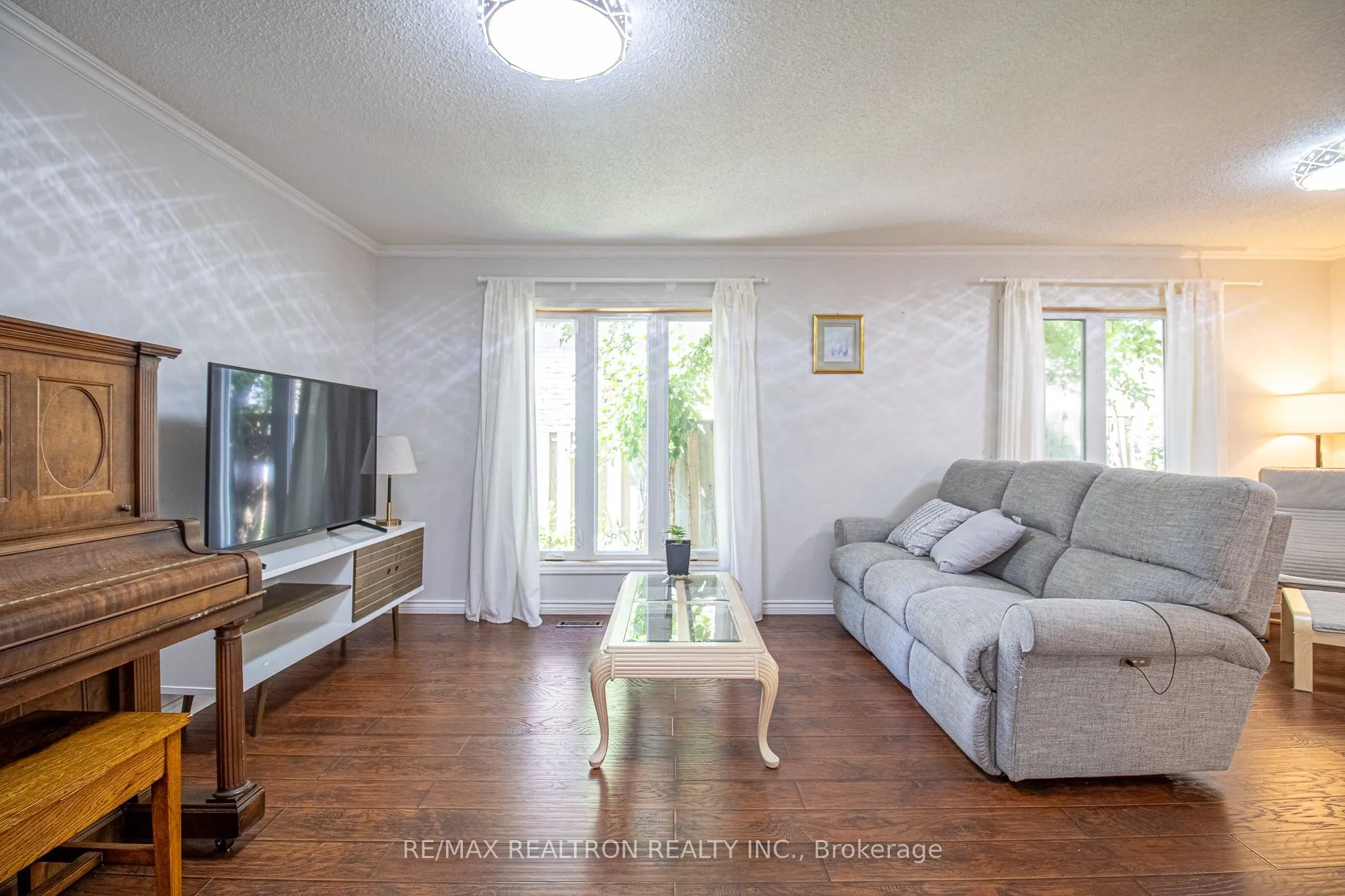 44 Graham Crescent