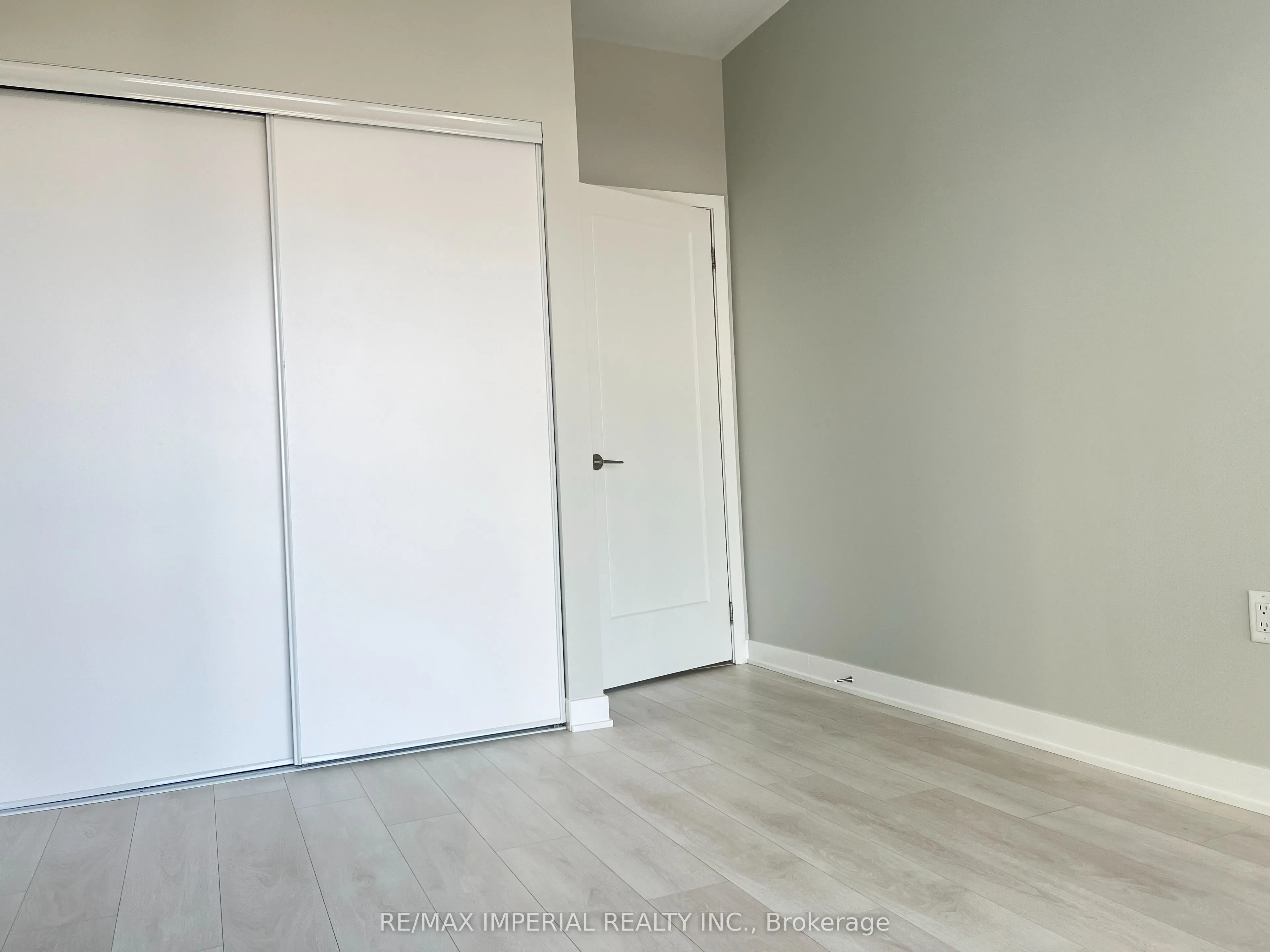 95 Oneida Crescent, #2207