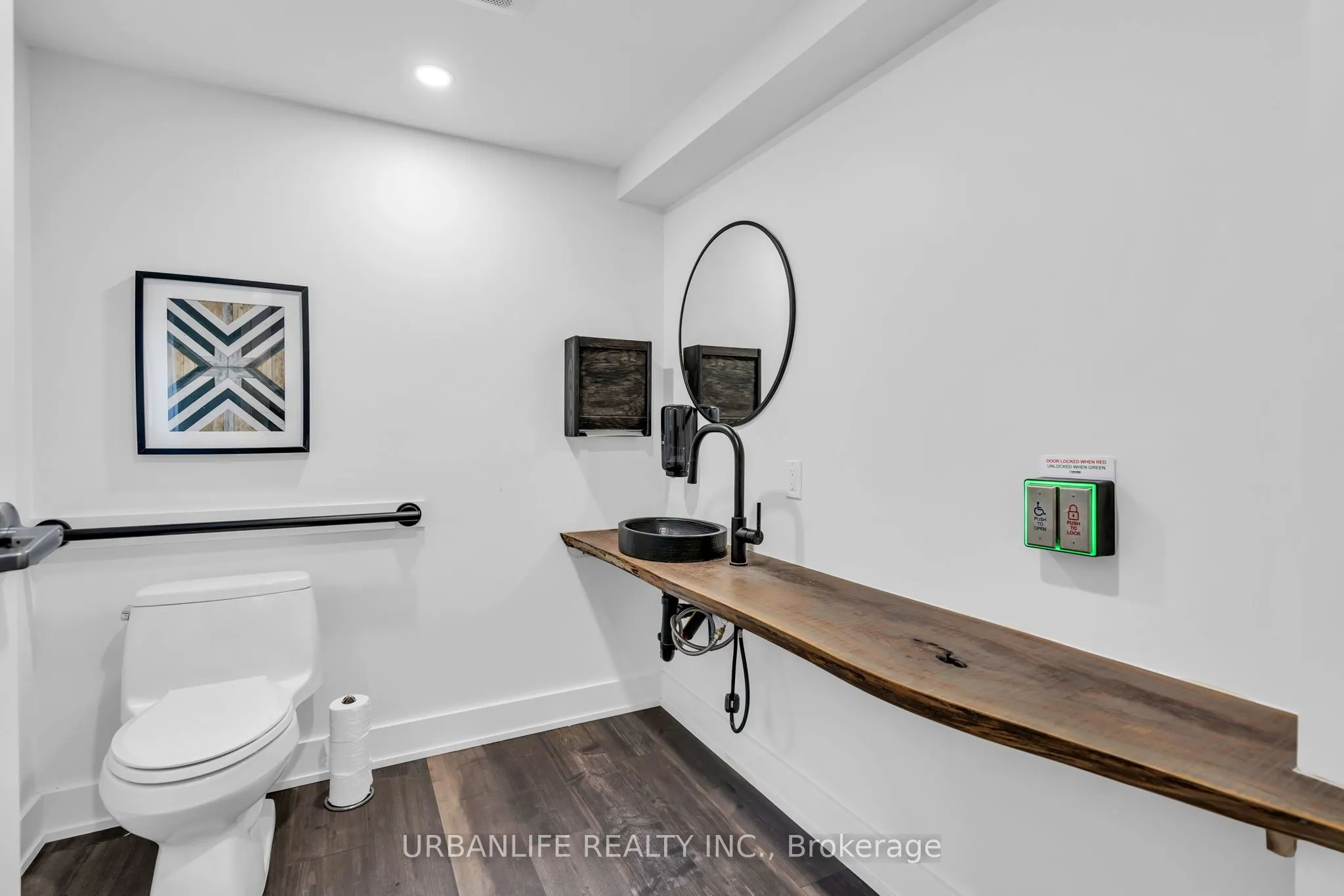 18967 Leslie Street, #1B