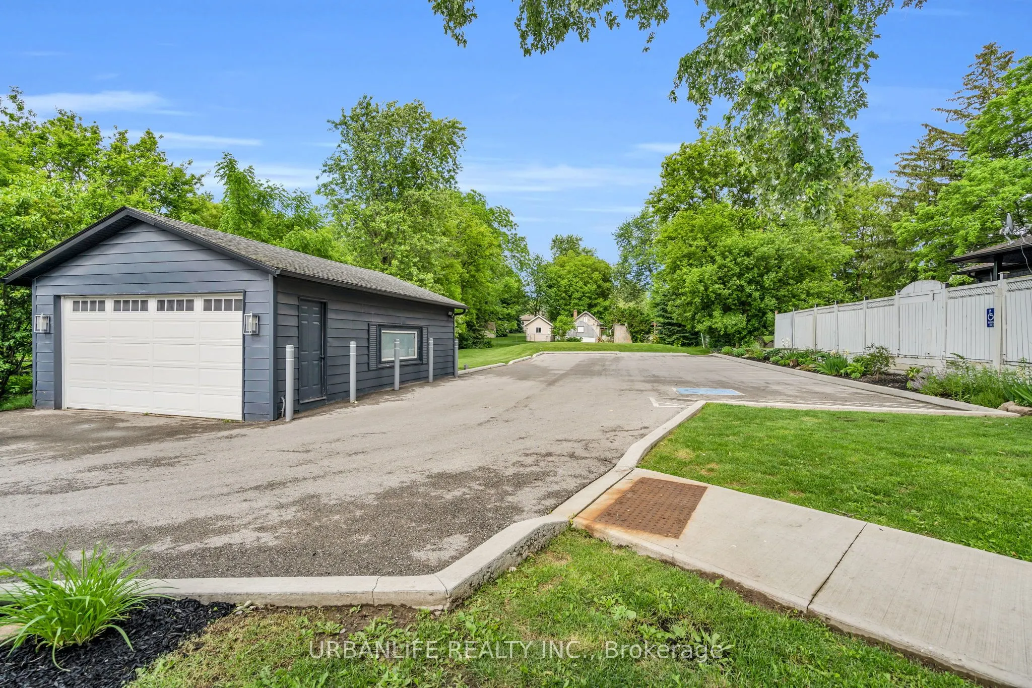 18967 Leslie Street, #1B