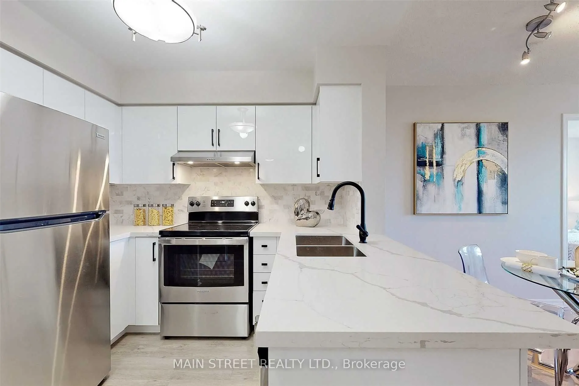 23 Oneida Crescent, #712