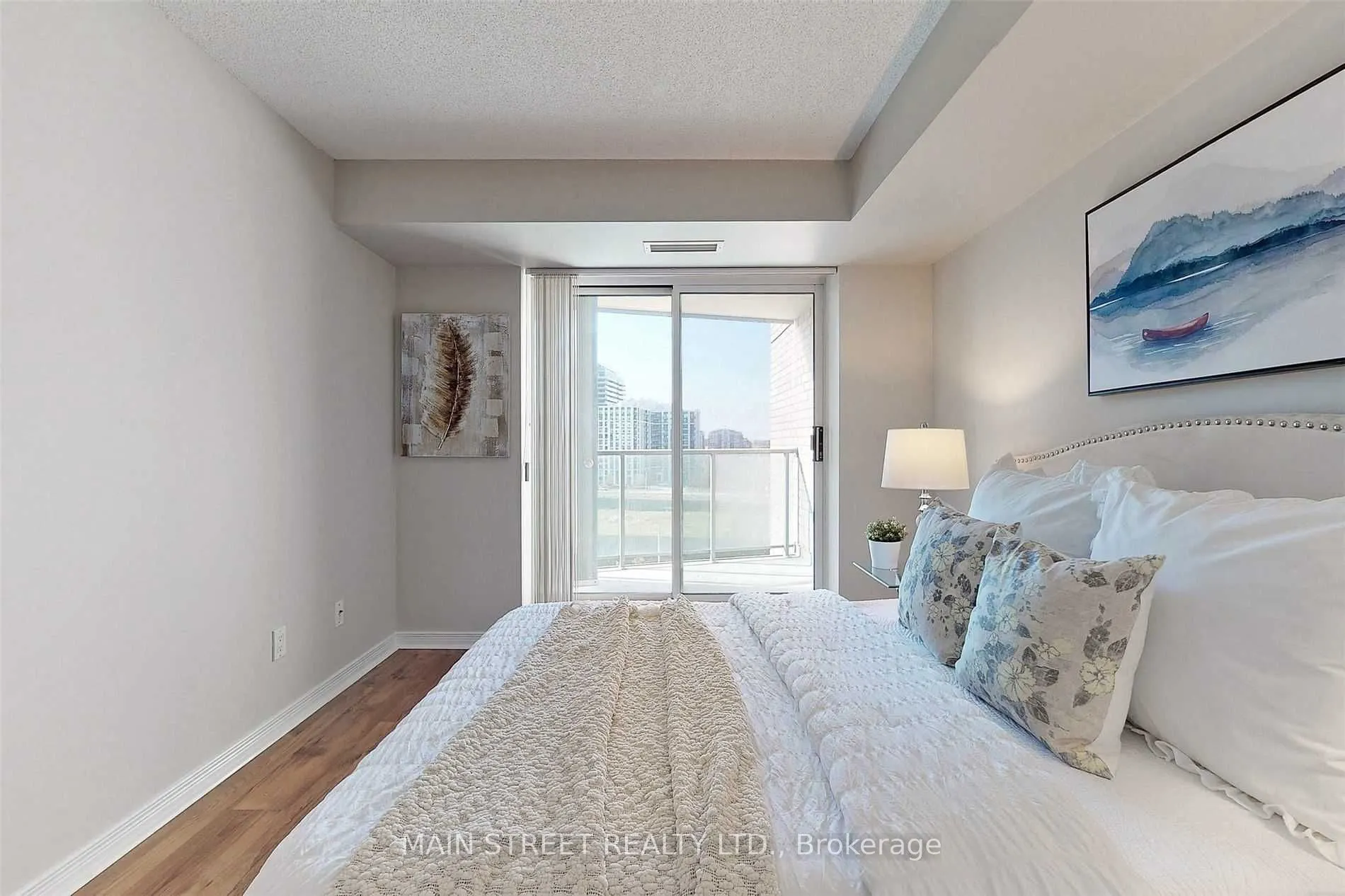 23 Oneida Crescent, #712