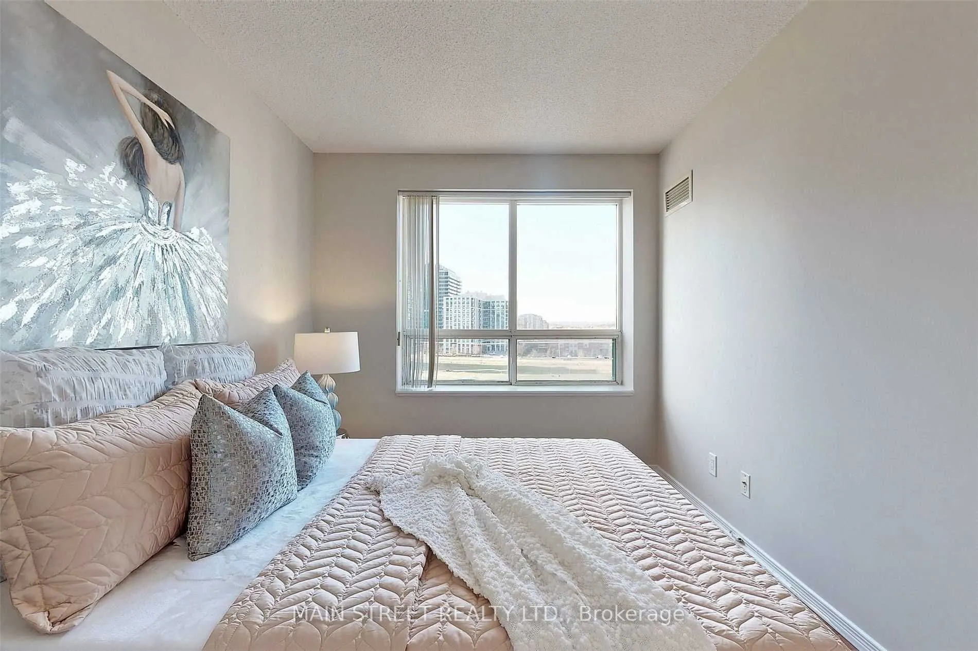 23 Oneida Crescent, #712