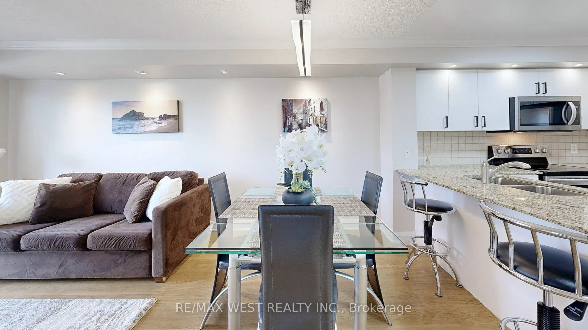 30 North Park Road, #302