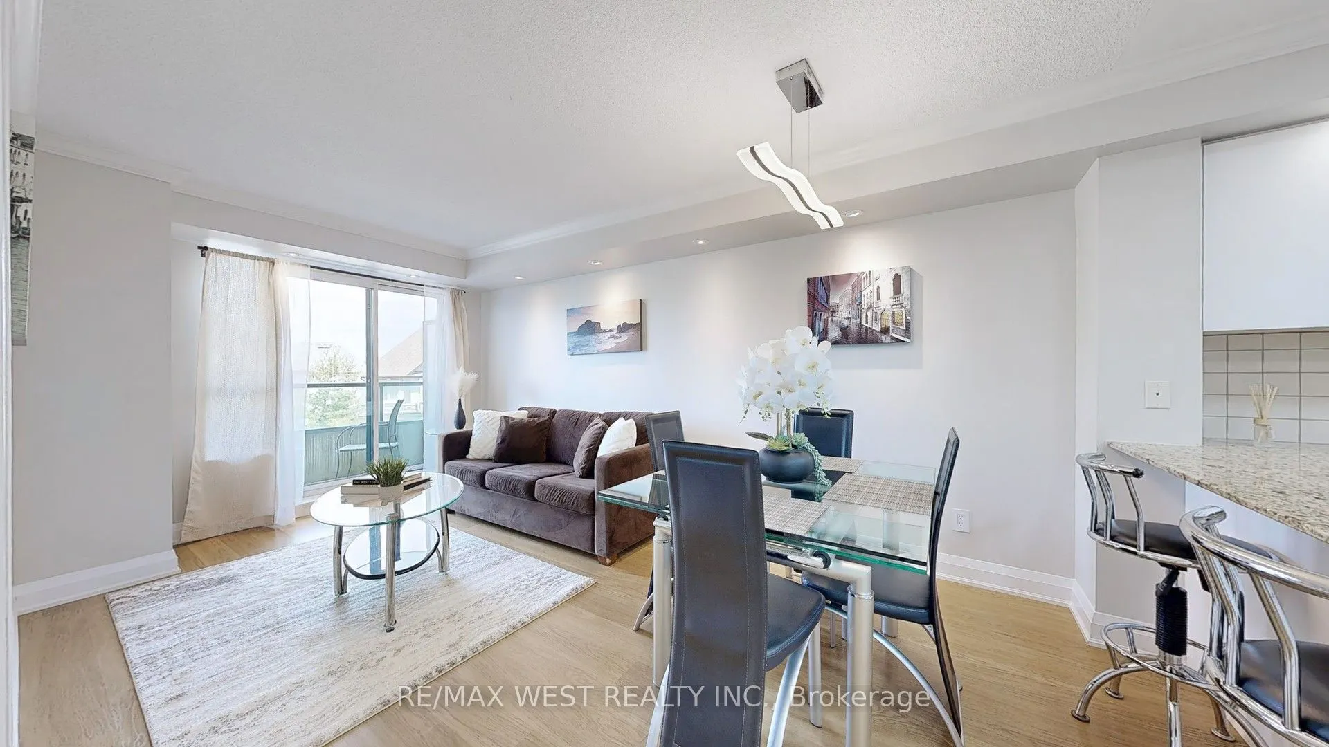 30 North Park Road, #302