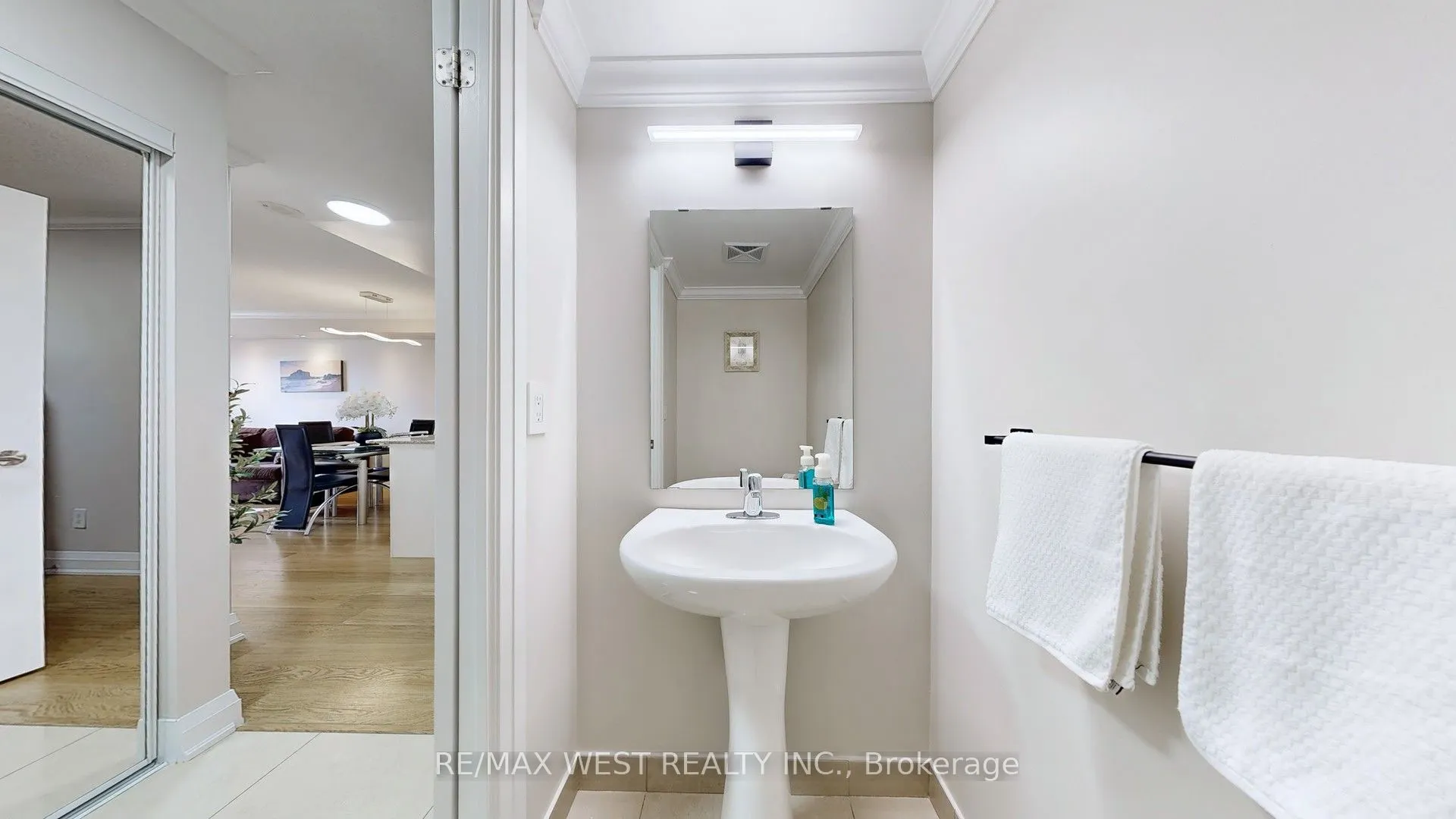 30 North Park Road, #302