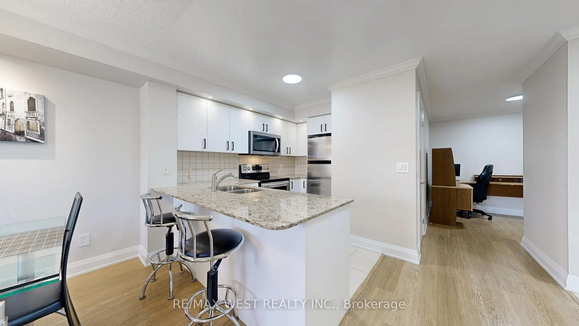 30 North Park Road, #302