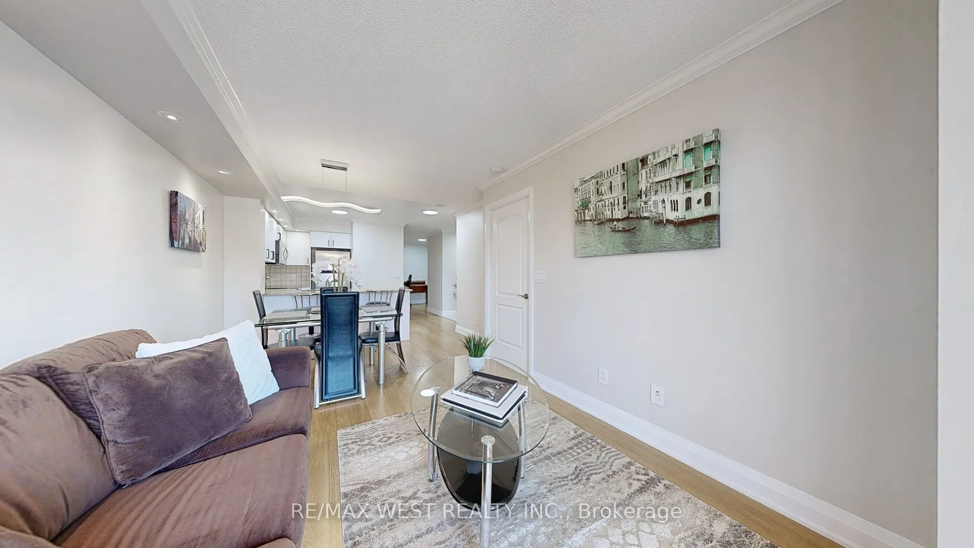 30 North Park Road, #302