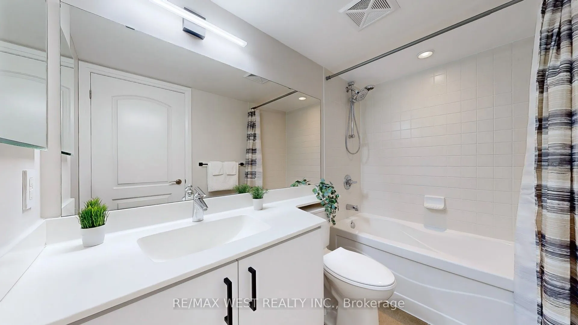 30 North Park Road, #302