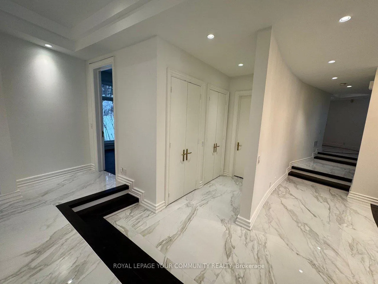 76 Silver Fox Place