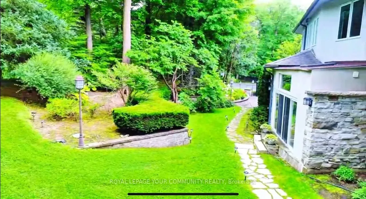 76 Silver Fox Place