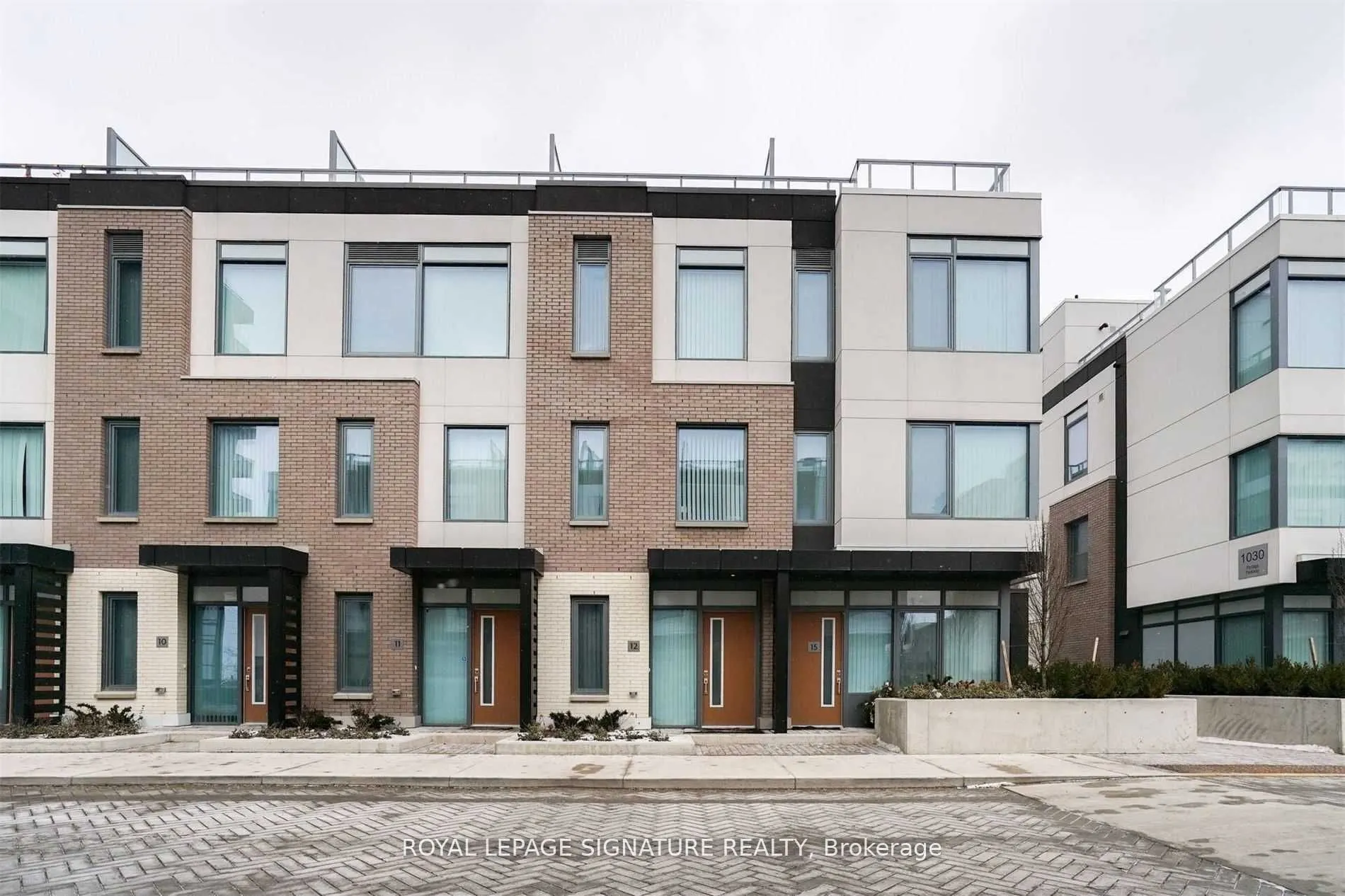 1010 Portage Parkway, #Th12