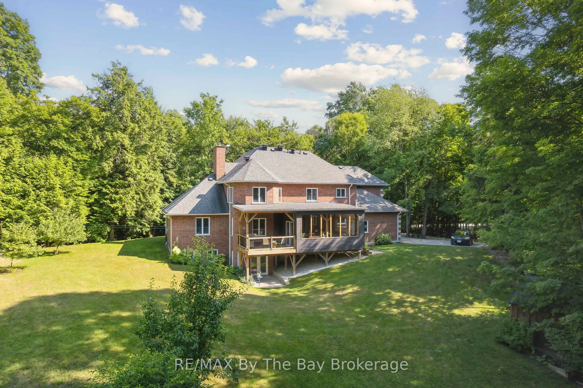 19 Gillespie Trail SE