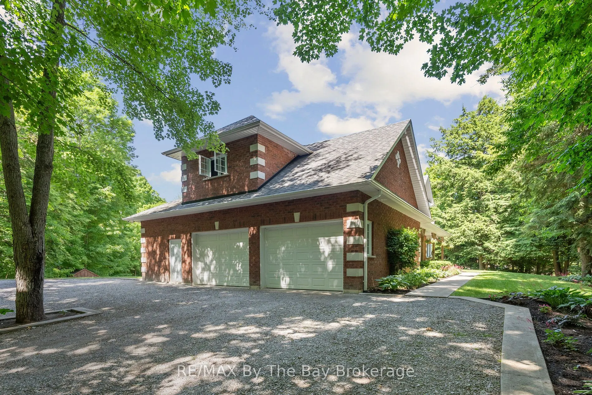 19 Gillespie Trail SE