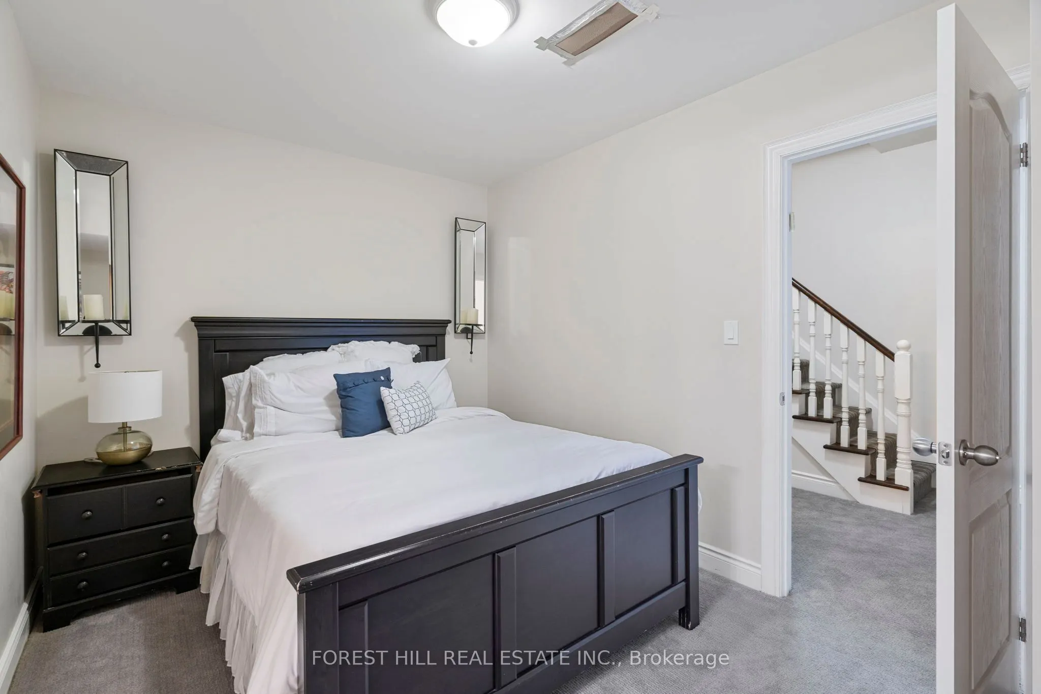 110 Cook's Mill Crescent