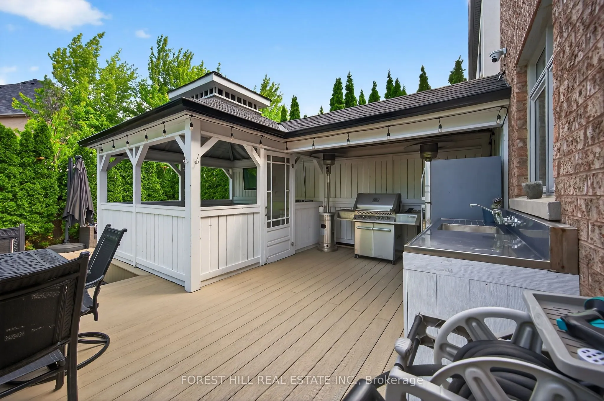 110 Cook's Mill Crescent