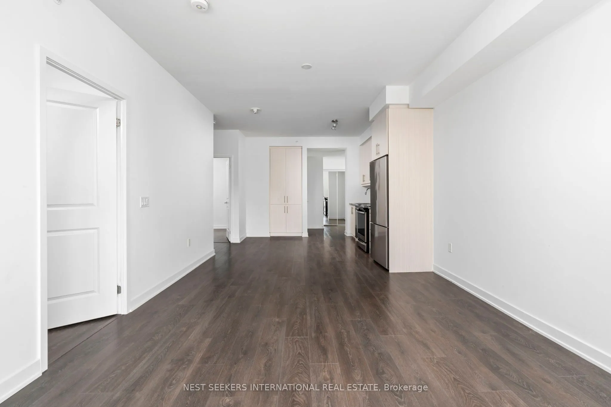 85 Oneida Crescent, #303