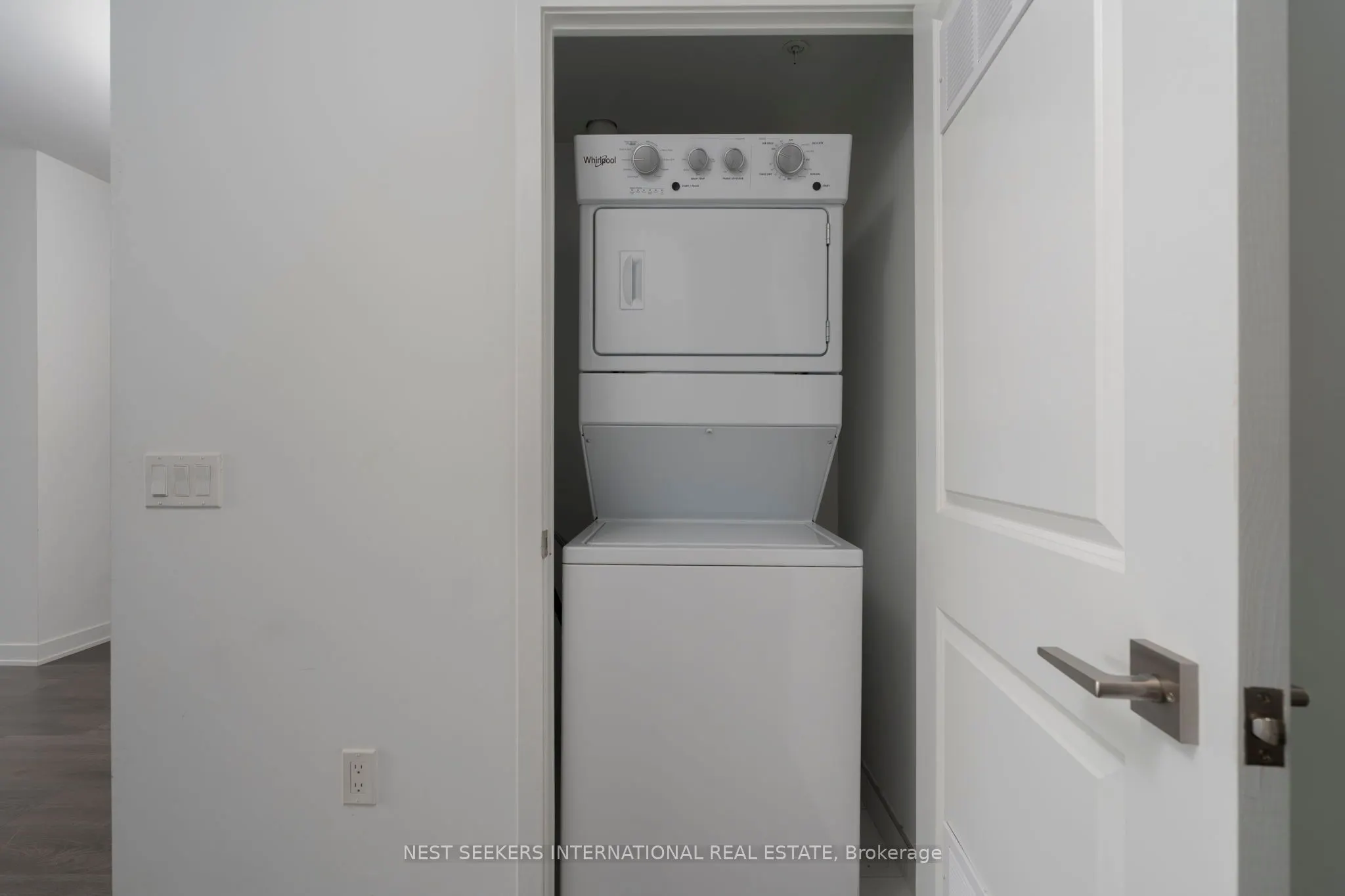 85 Oneida Crescent, #303
