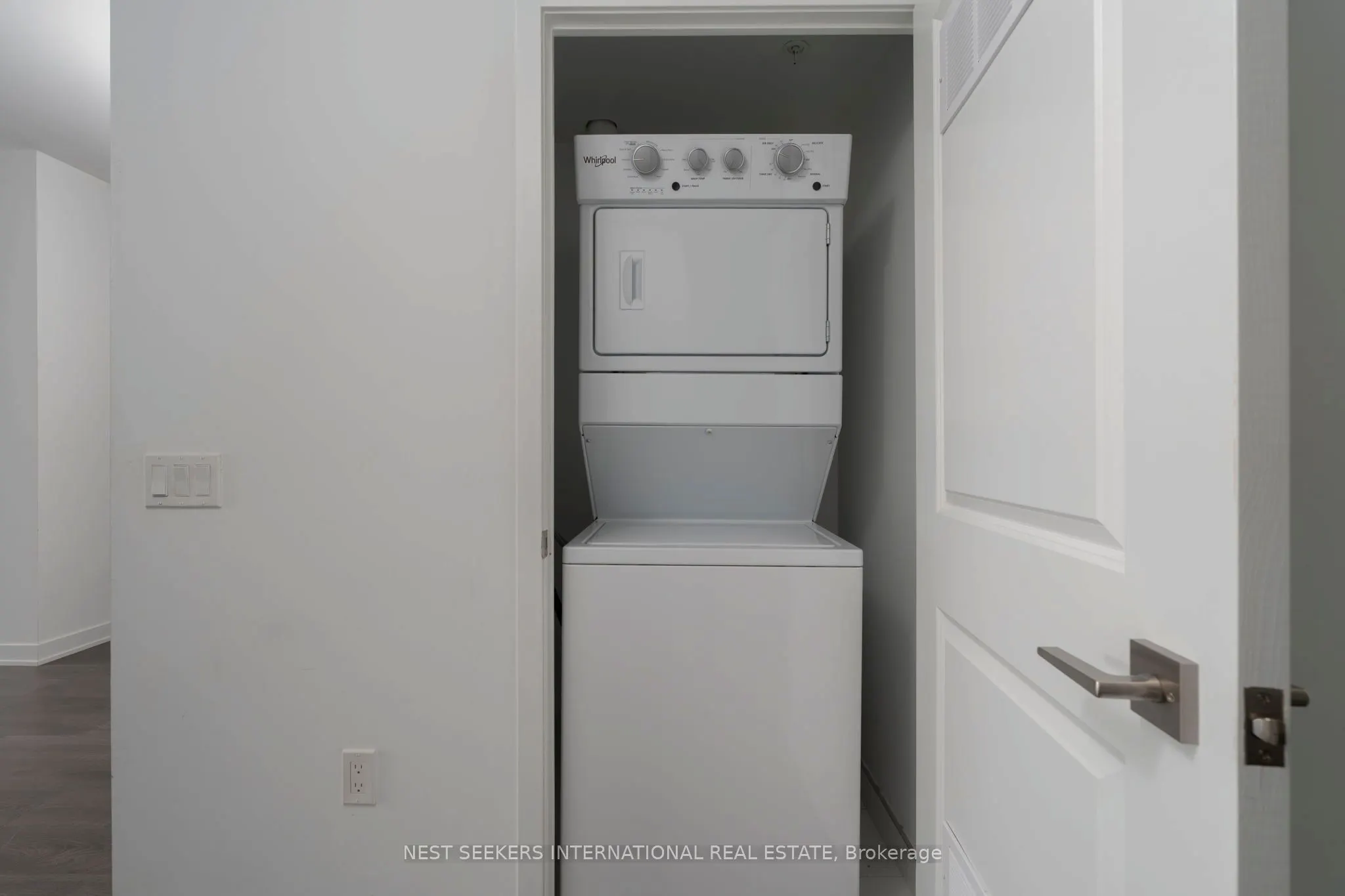 85 Oneida Crescent, #303