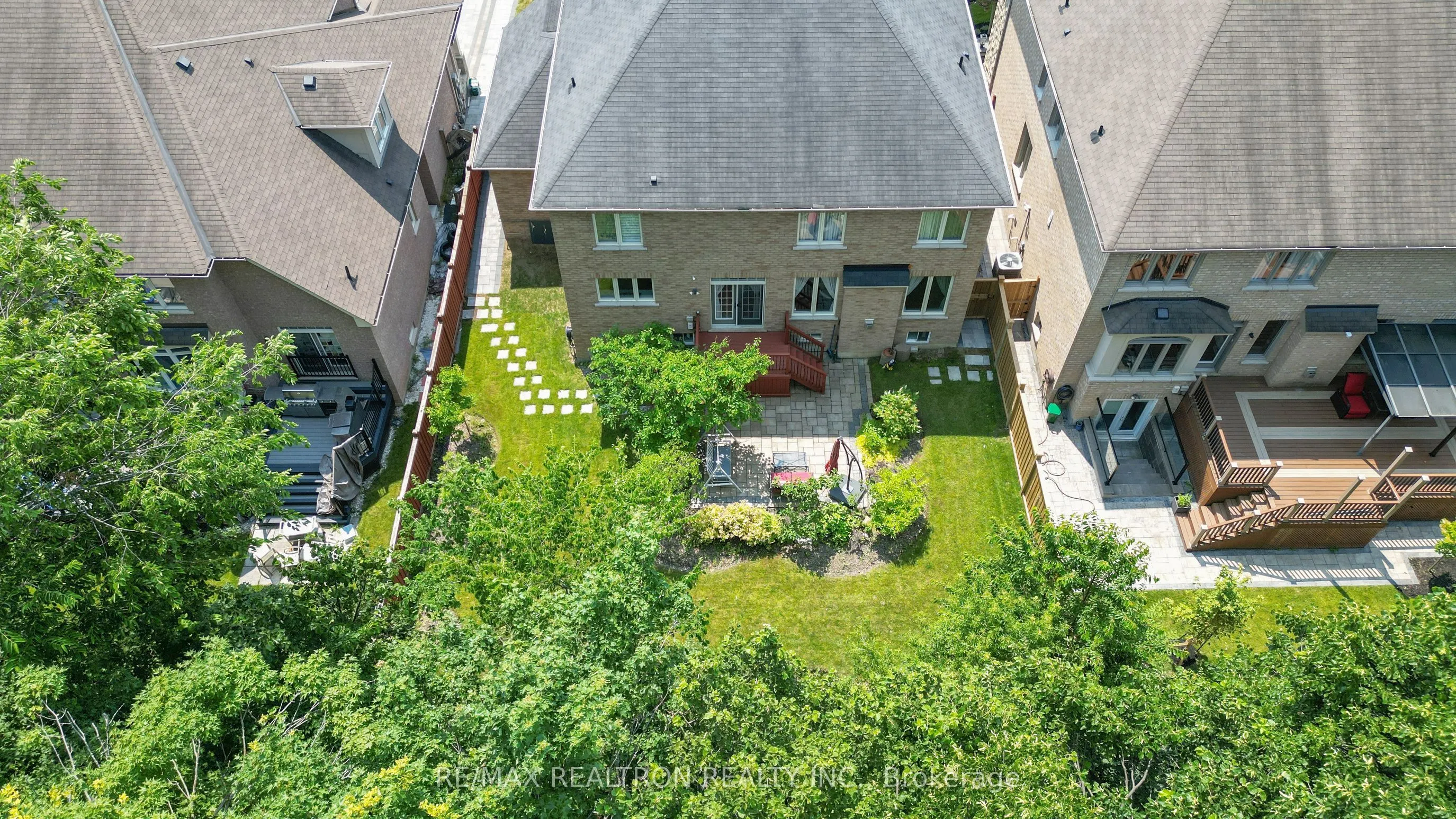 114 Greenforest Grove