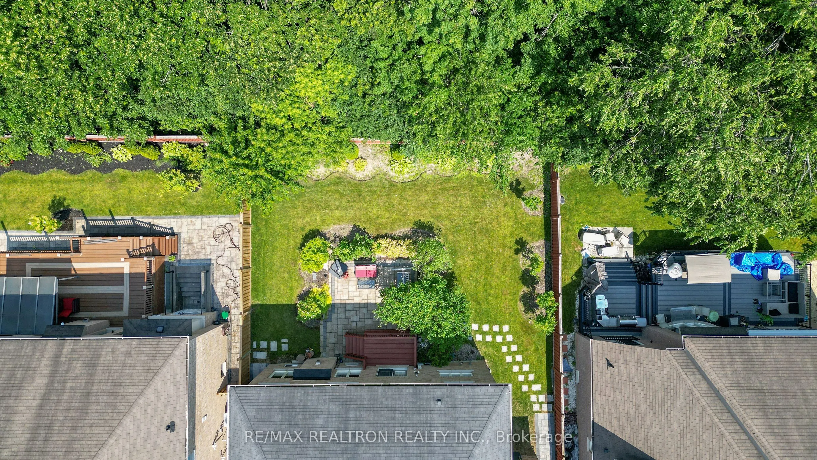 114 Greenforest Grove