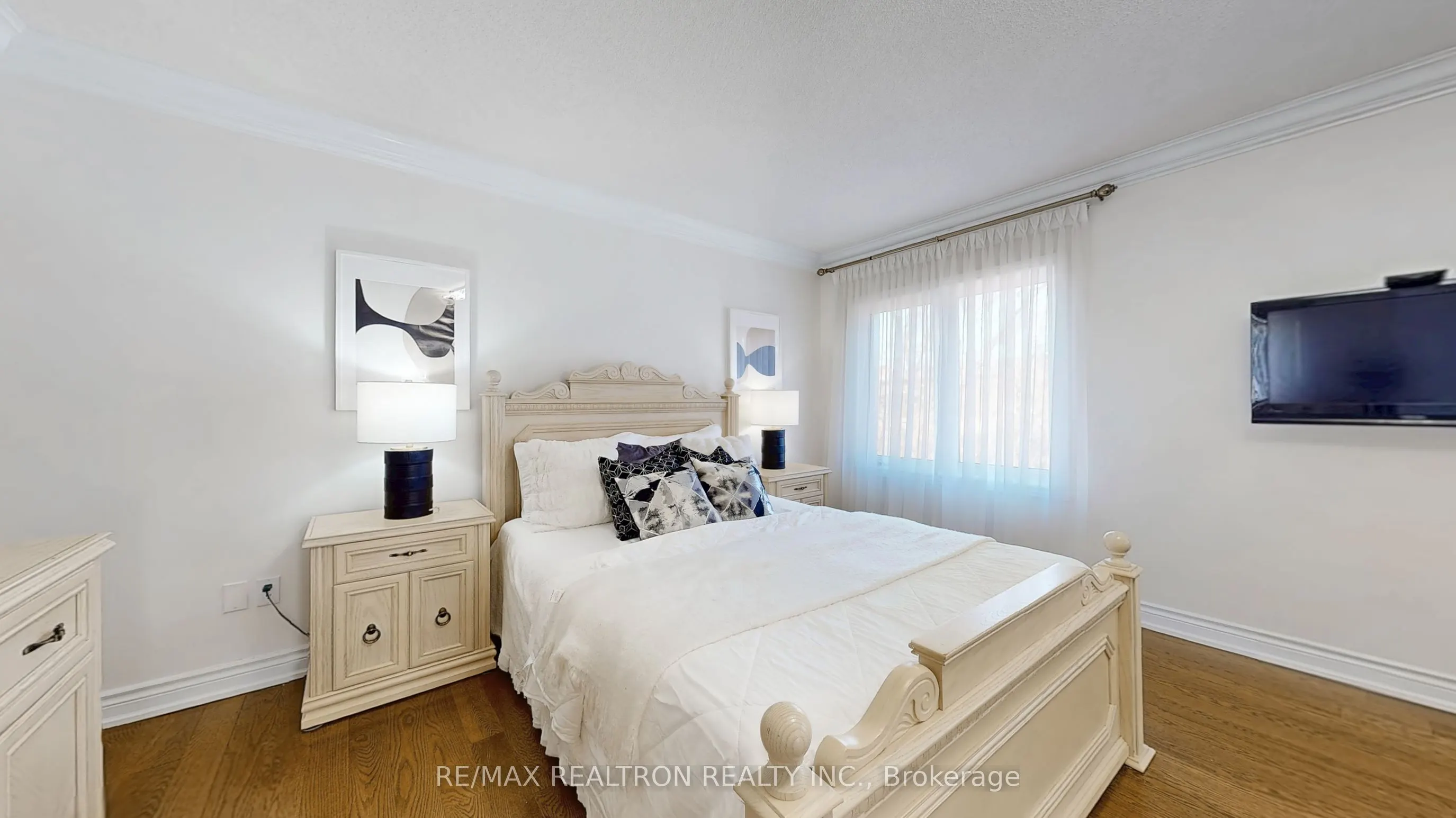 114 Greenforest Grove