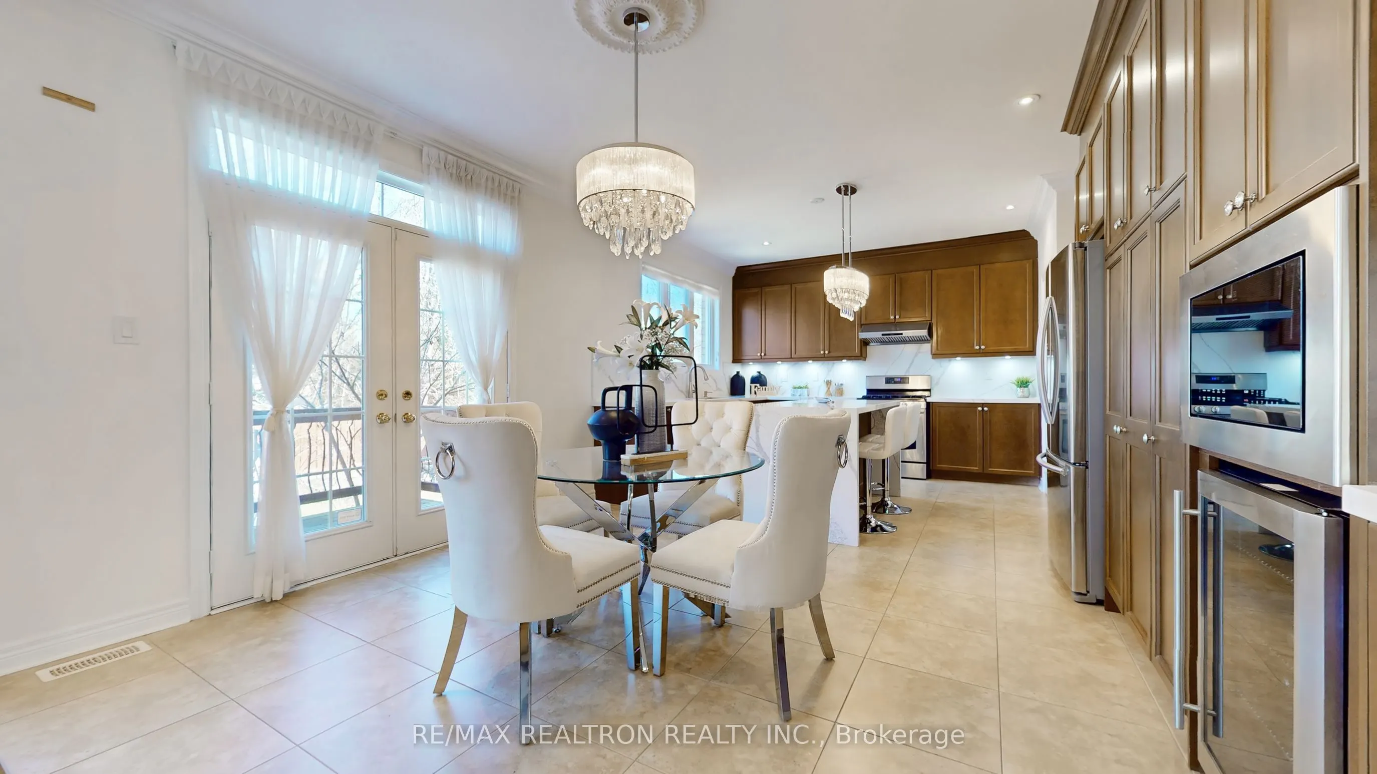 114 Greenforest Grove