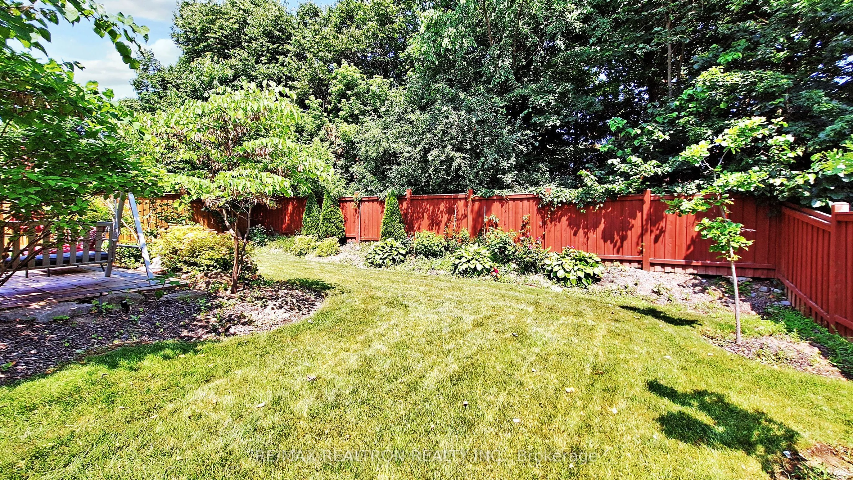 114 Greenforest Grove