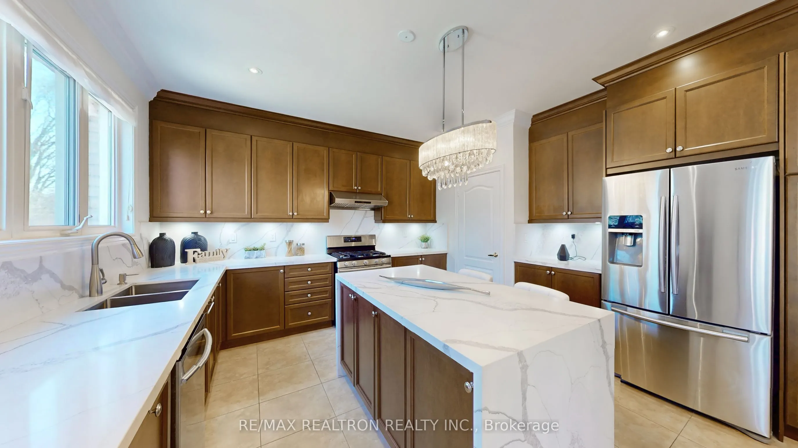114 Greenforest Grove