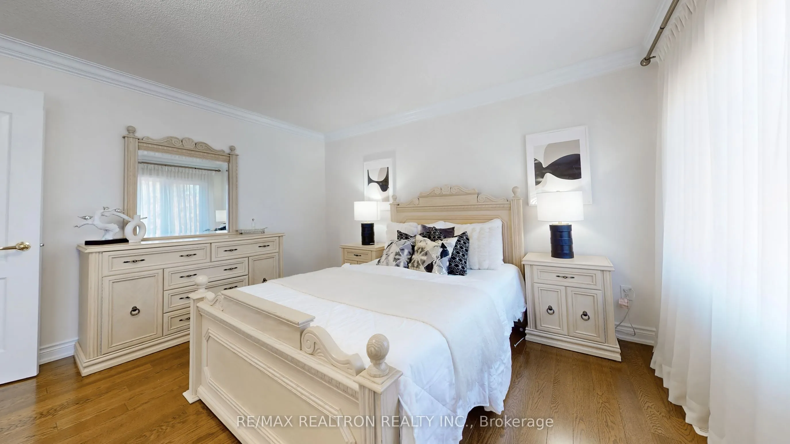 114 Greenforest Grove