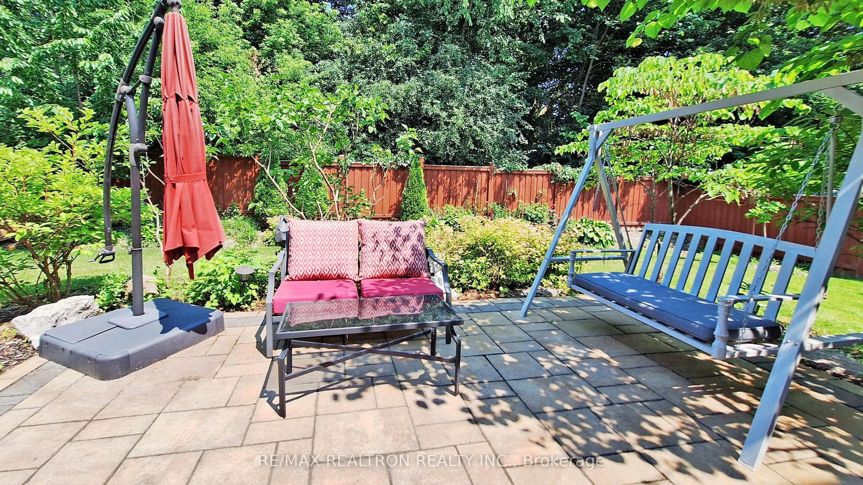 114 Greenforest Grove