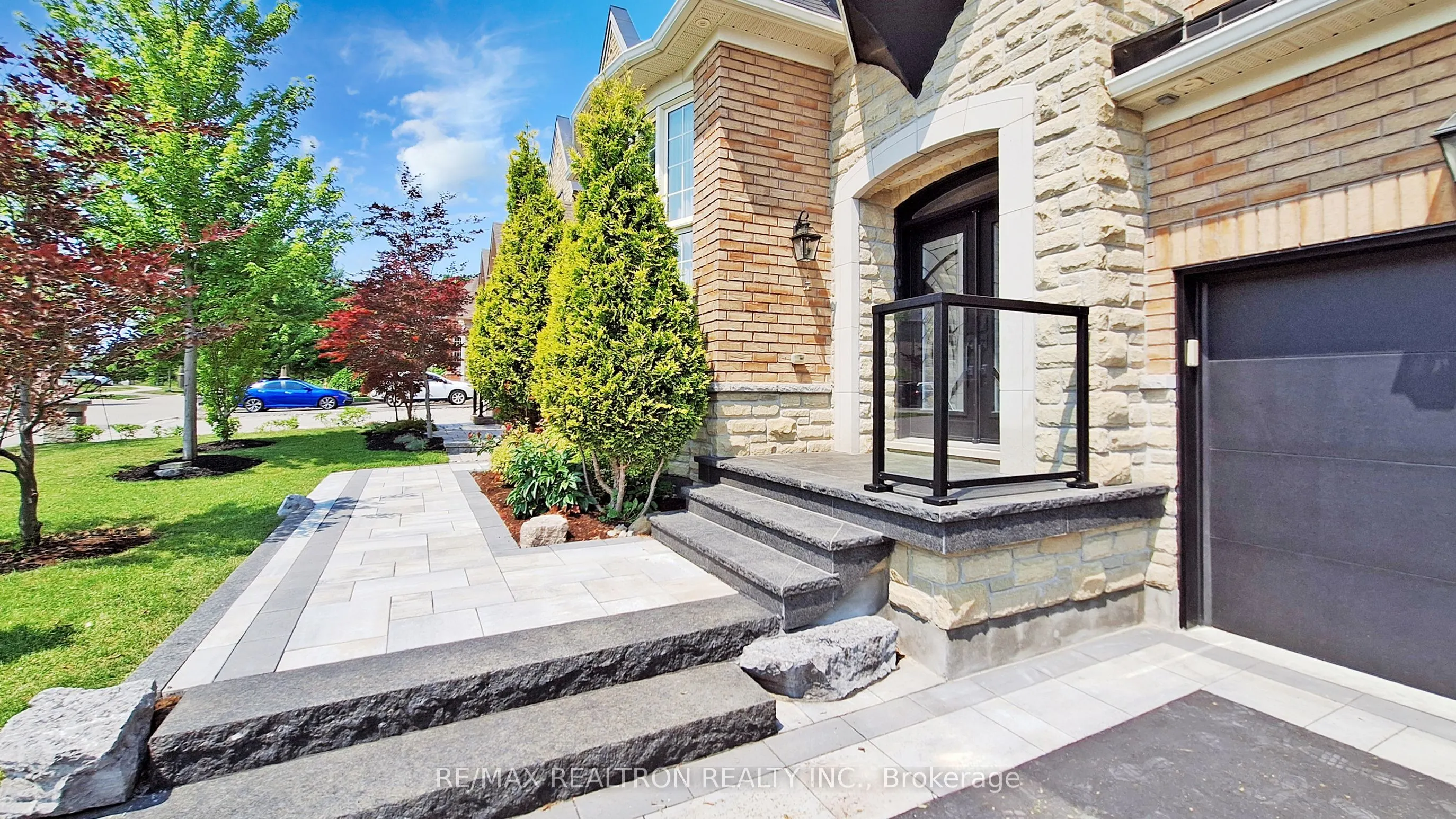 114 Greenforest Grove