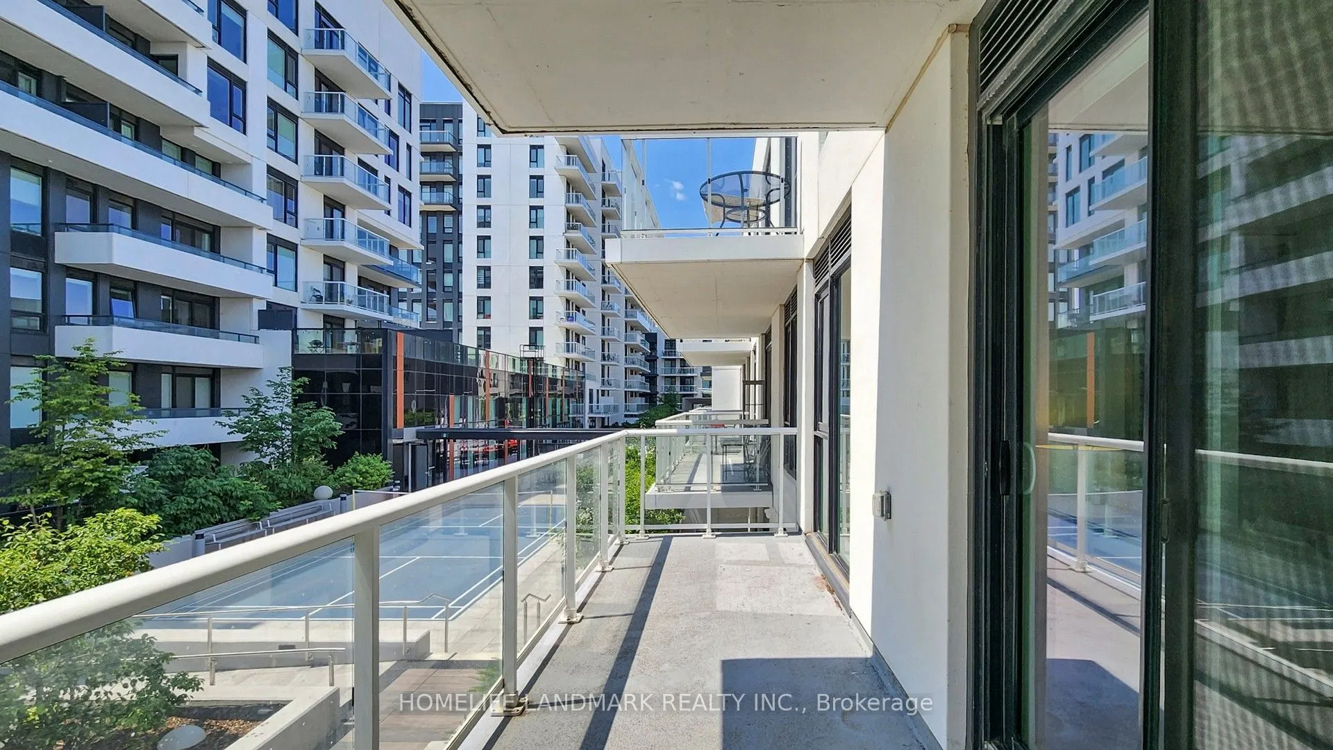 18 Rouge Valley Drive W, #608